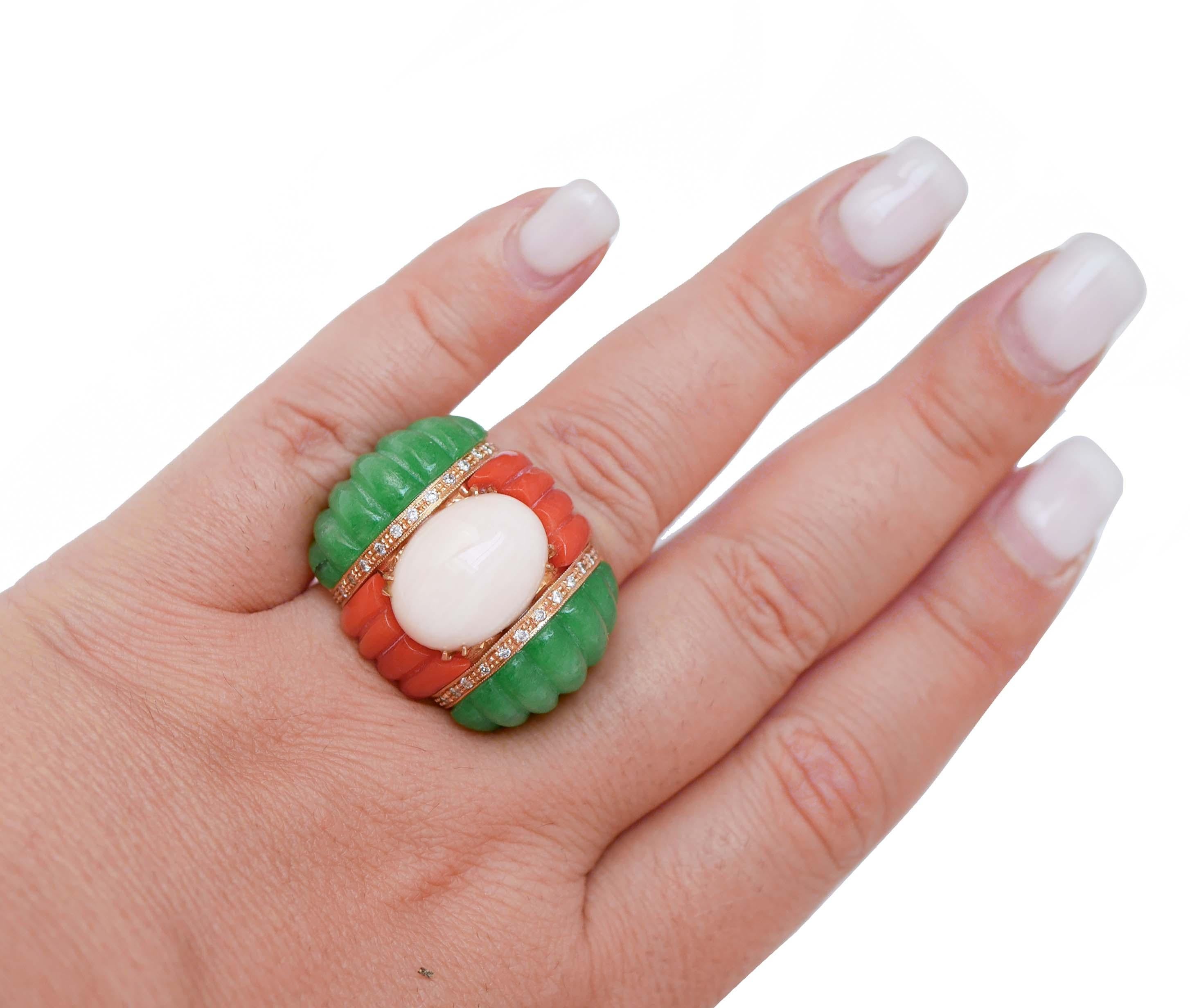 Pink Coral, Red Coral, Jade, Diamonds, 14 Kt Rose Gold Ring. In Good Condition For Sale In Marcianise, Marcianise (CE)