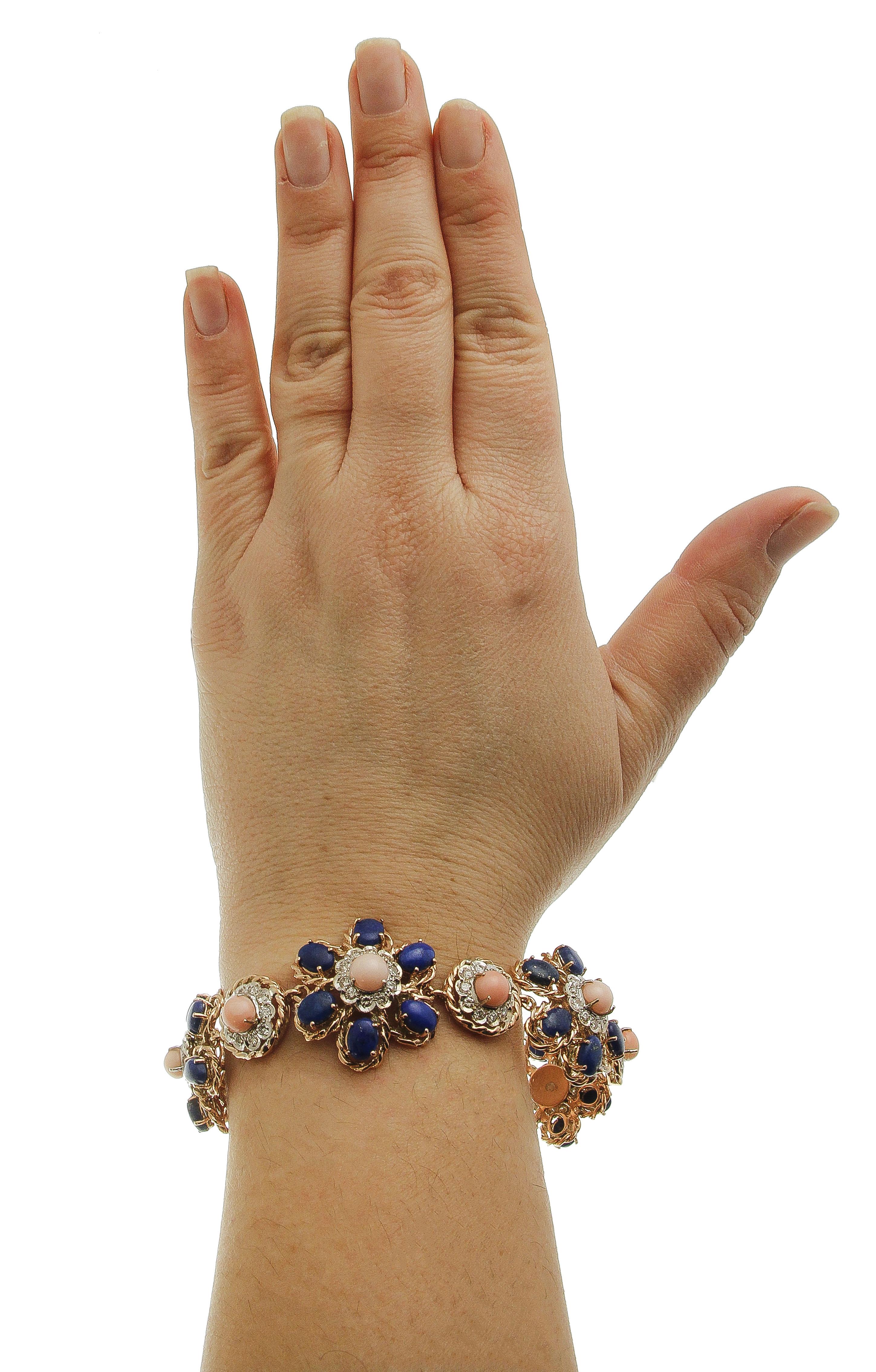 Pink Corals, Diamonds, Lapis, Rose Gold Flowery Bracelet In Excellent Condition For Sale In Marcianise, Marcianise (CE)