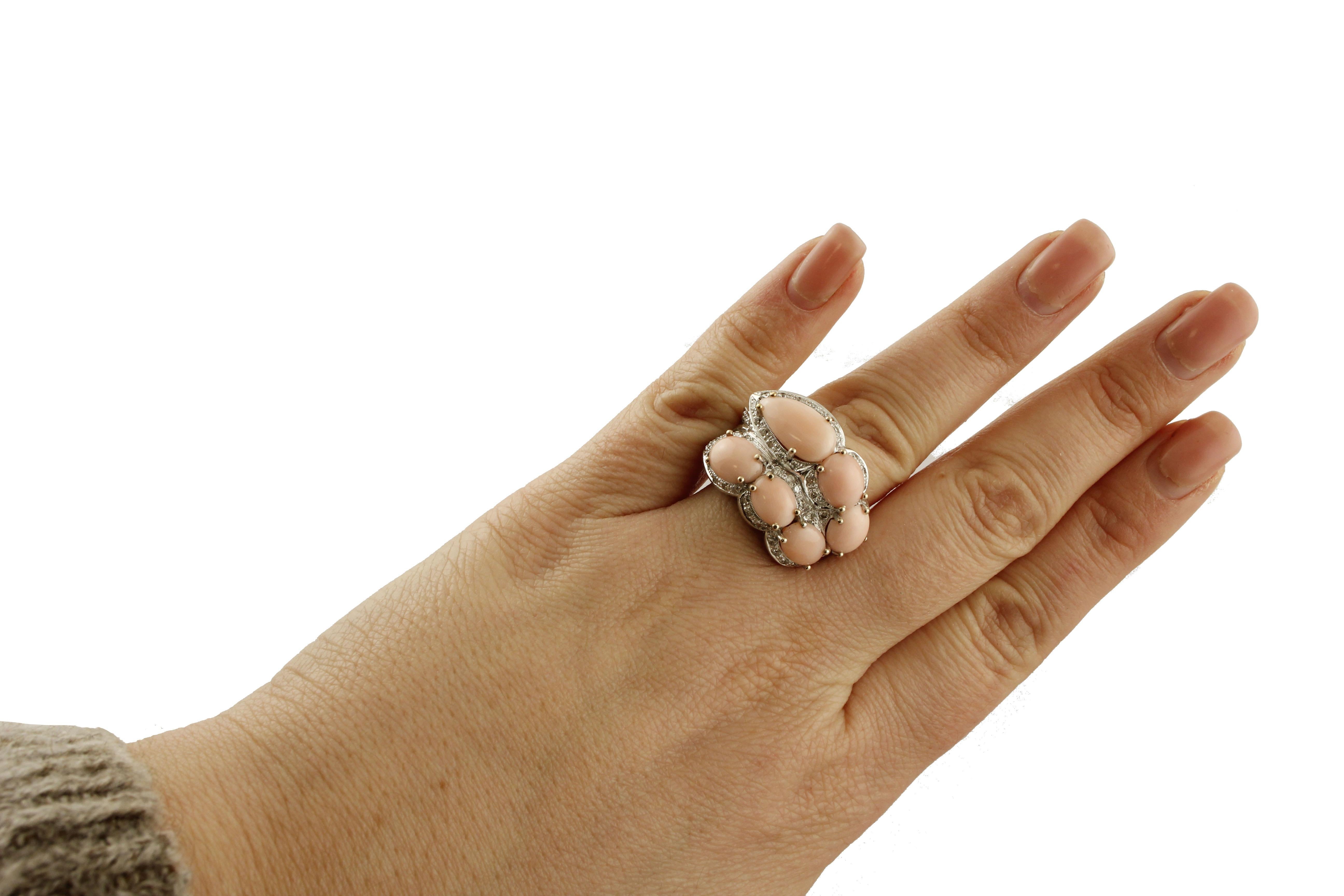 Pink Coral  Drops, Diamonds, White Gold Ring In Excellent Condition For Sale In Marcianise, Marcianise (CE)
