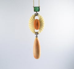 Pink Coral White Coral 6.00 Carat Emerald White Diamond Yellow Gold Necklace