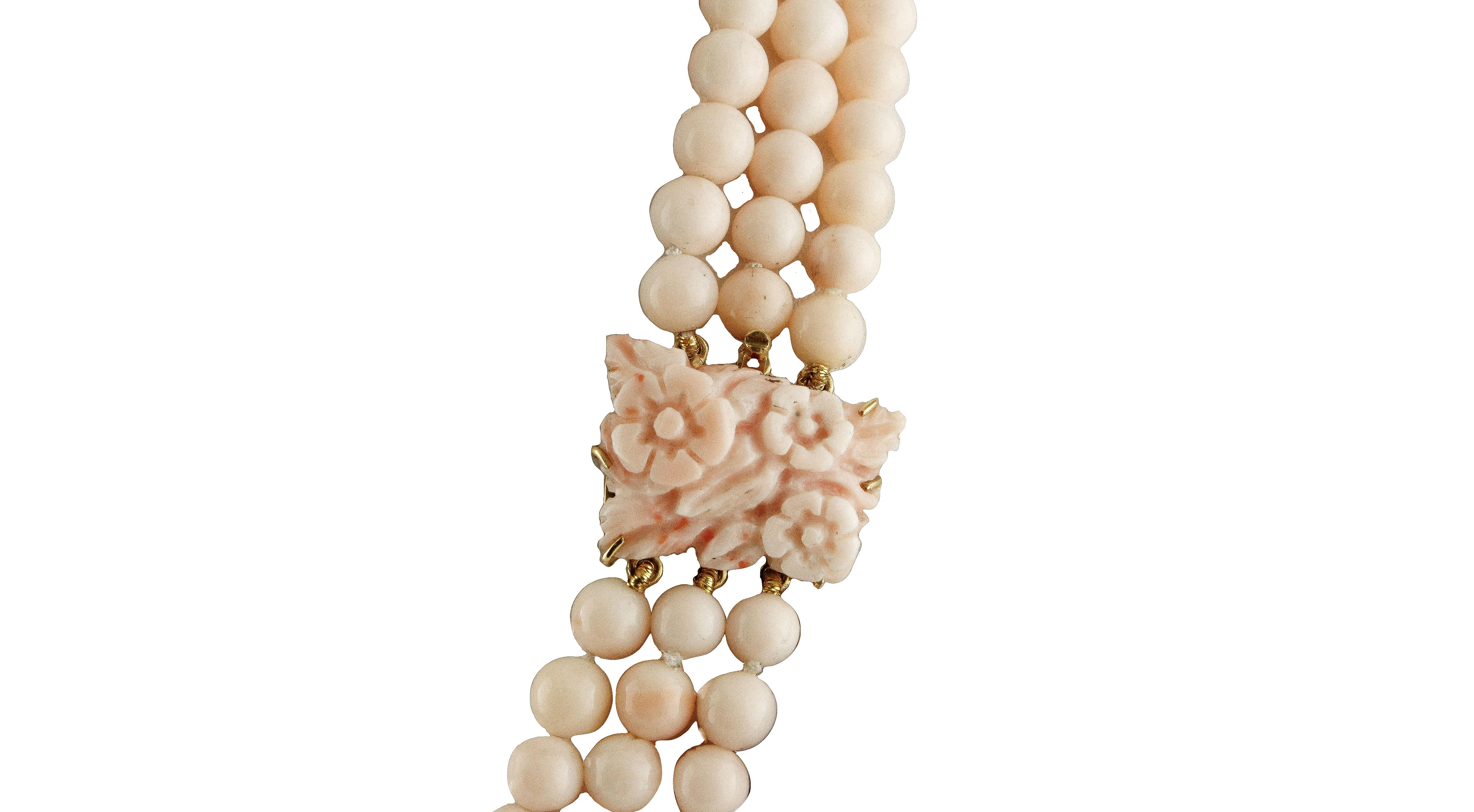 Pink Spheres Rows and Engraved Flower Coral, Gold Beaded Multi-Strand Necklace In Good Condition In Marcianise, Marcianise (CE)