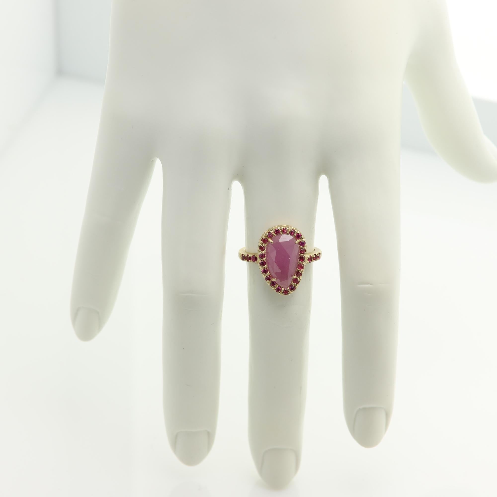 Pink Corundum Sliced Gem & Red Sapphires Ring 14 Karat Gold Vintage Red Ring In New Condition For Sale In Brooklyn, NY