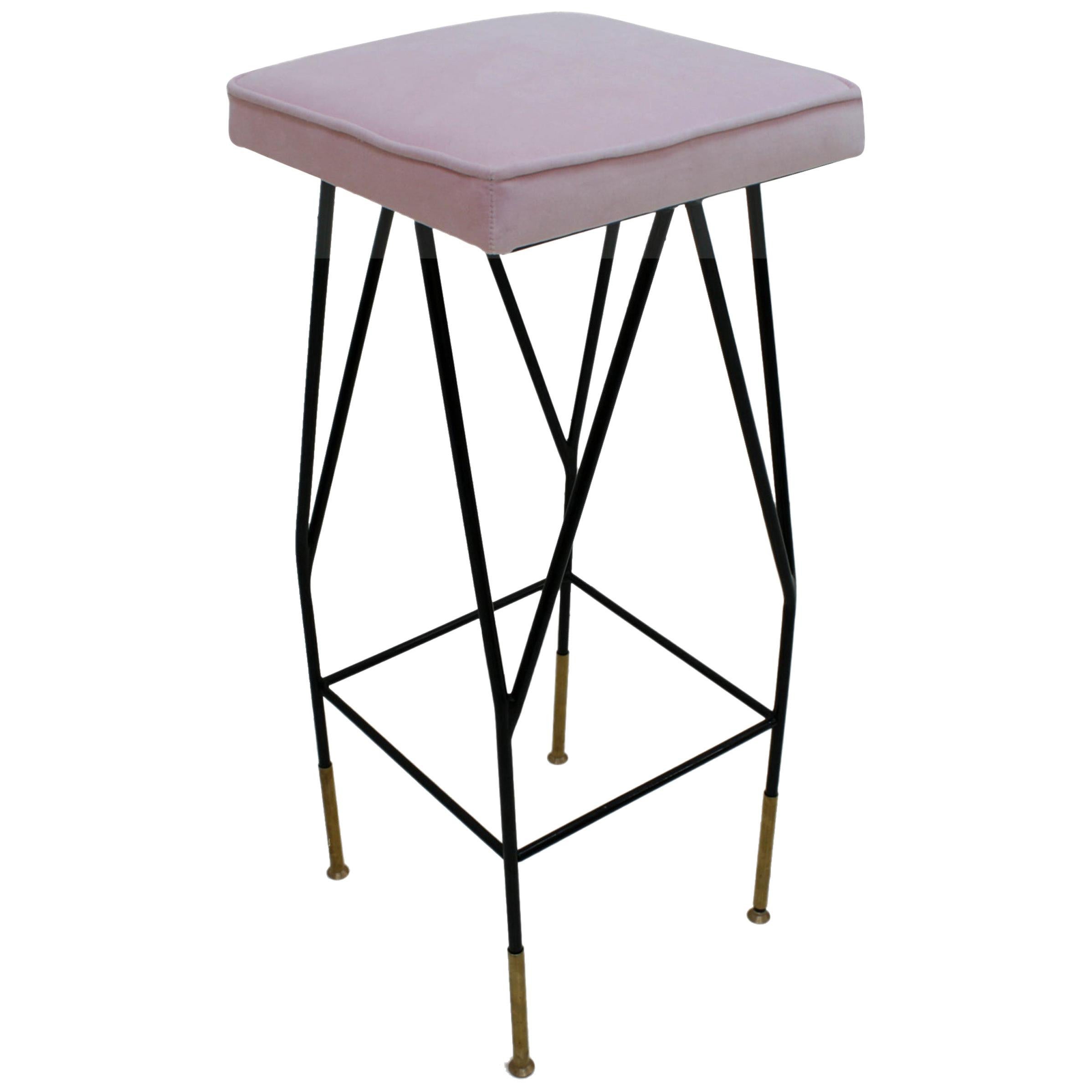 Tabourets italiens en velours de coton rose et métal laqué noir
