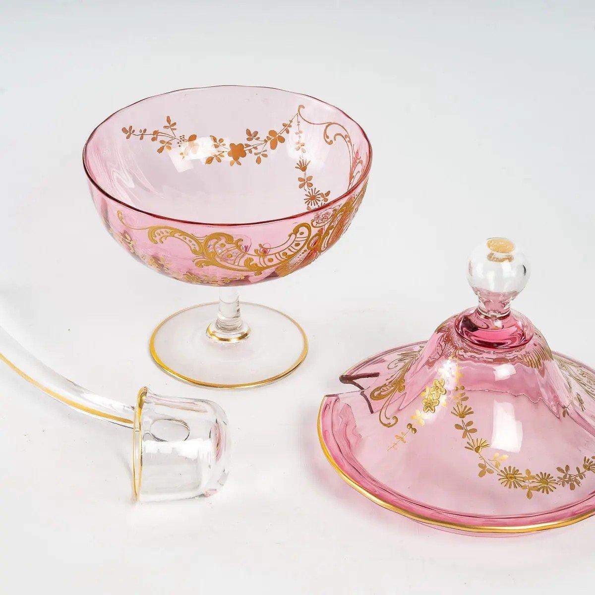 Cristal Service de table en cristal rose, XIXe siècle en vente