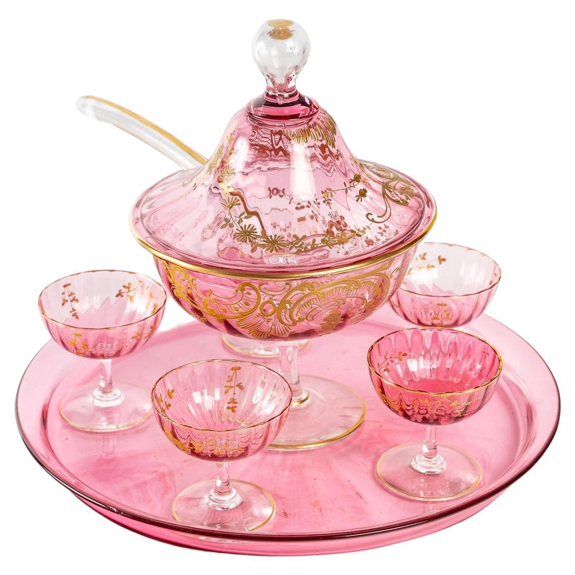Service de table en cristal rose, XIXe siècle en vente