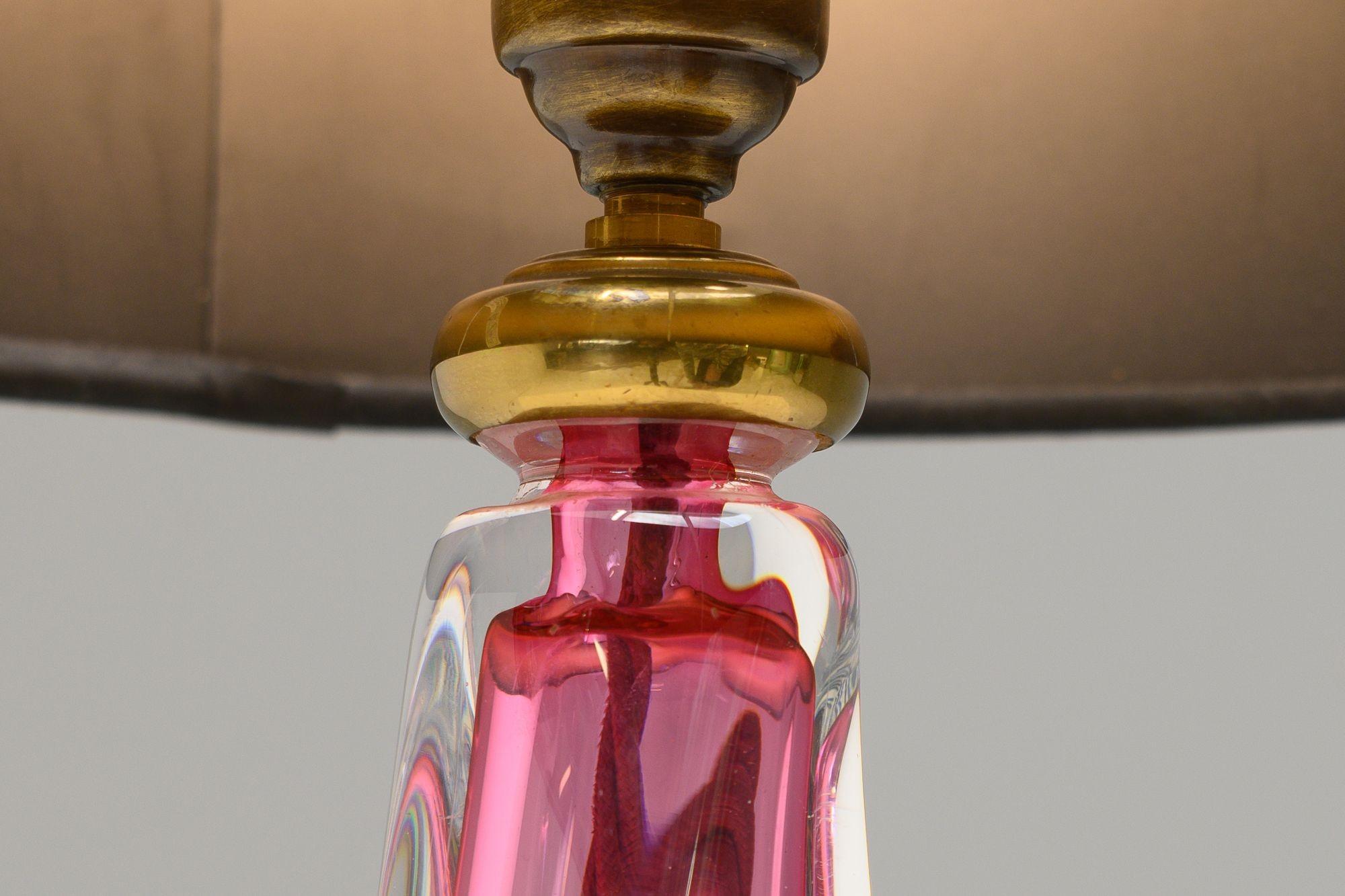 Pink Crystal Table Lamp In Good Condition For Sale In London, England