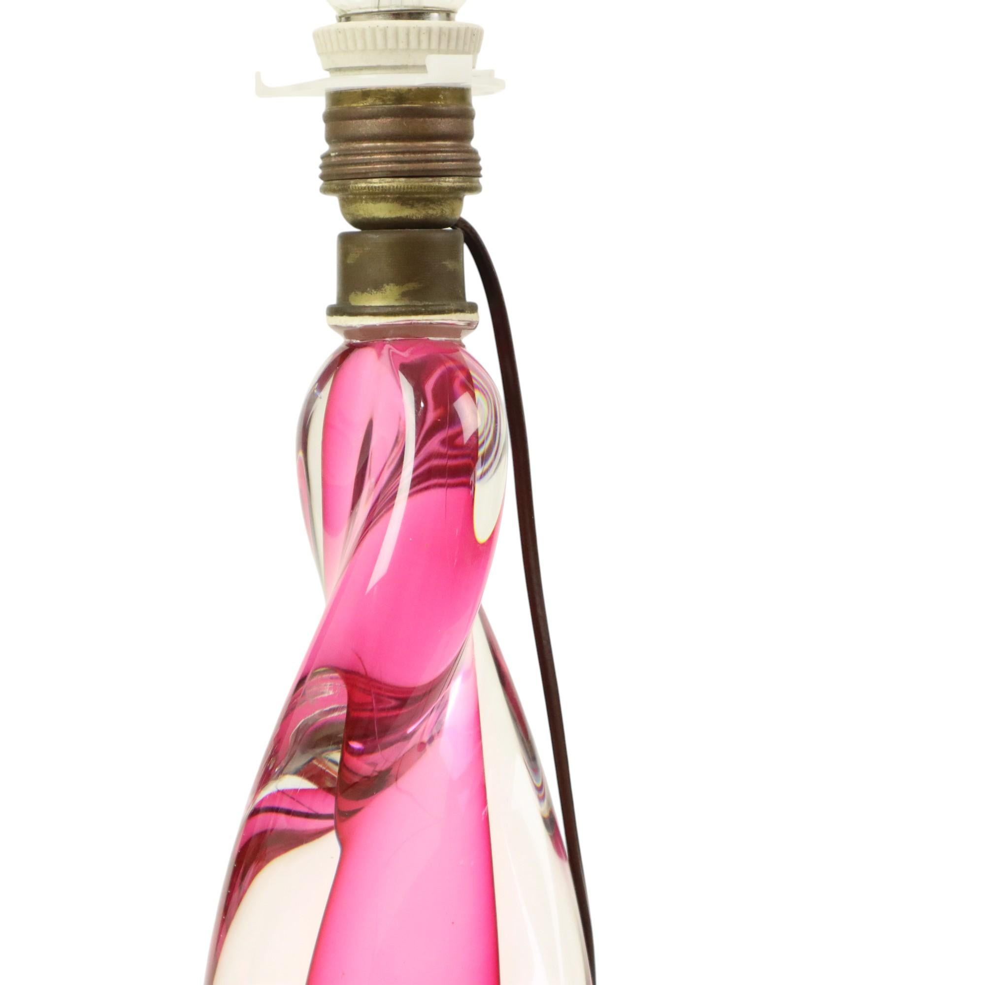 Lampe à poser en cristal rose Val Saint Lambert Swirl Sixties en vente 6