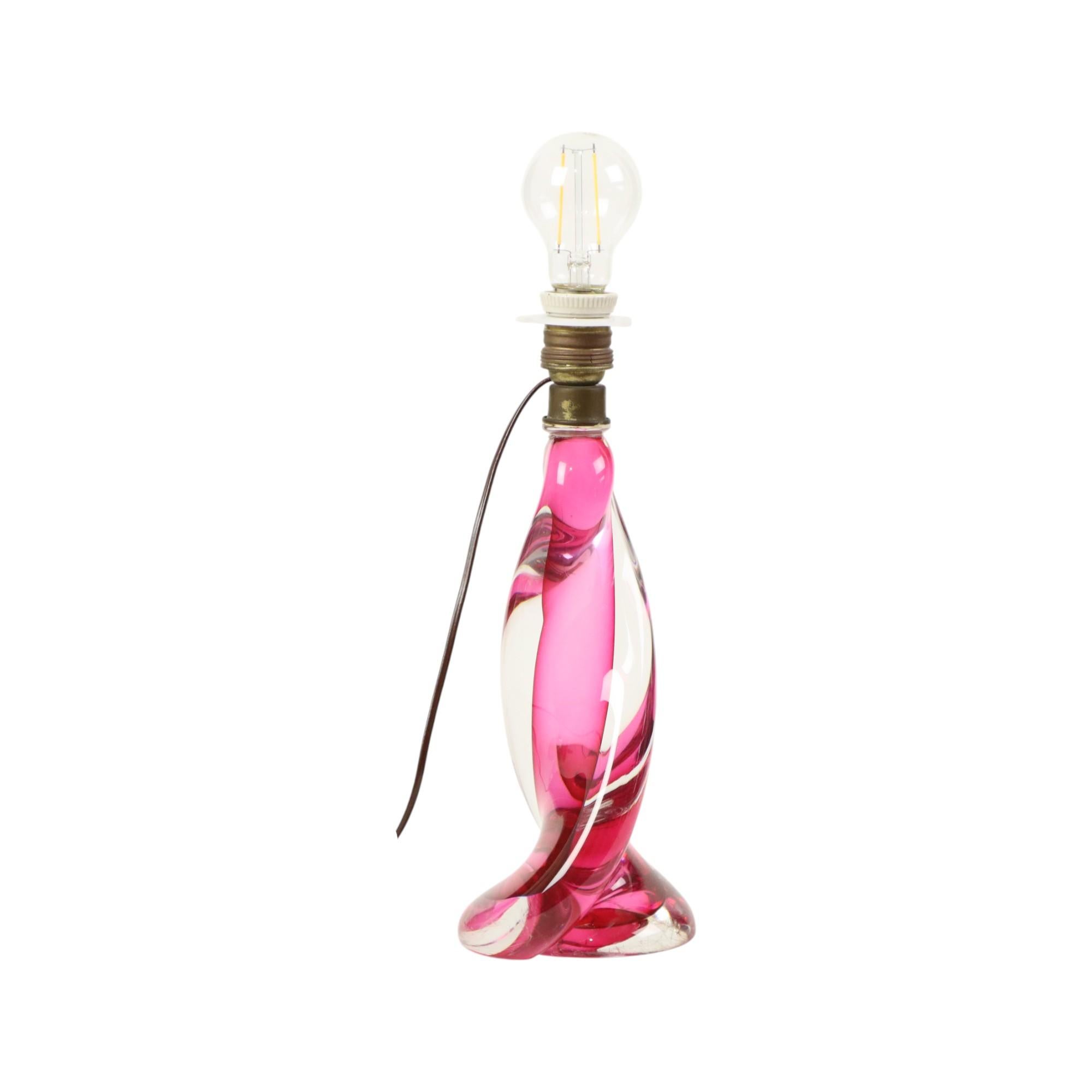 Milieu du XXe siècle Lampe à poser en cristal rose Val Saint Lambert Swirl Sixties en vente