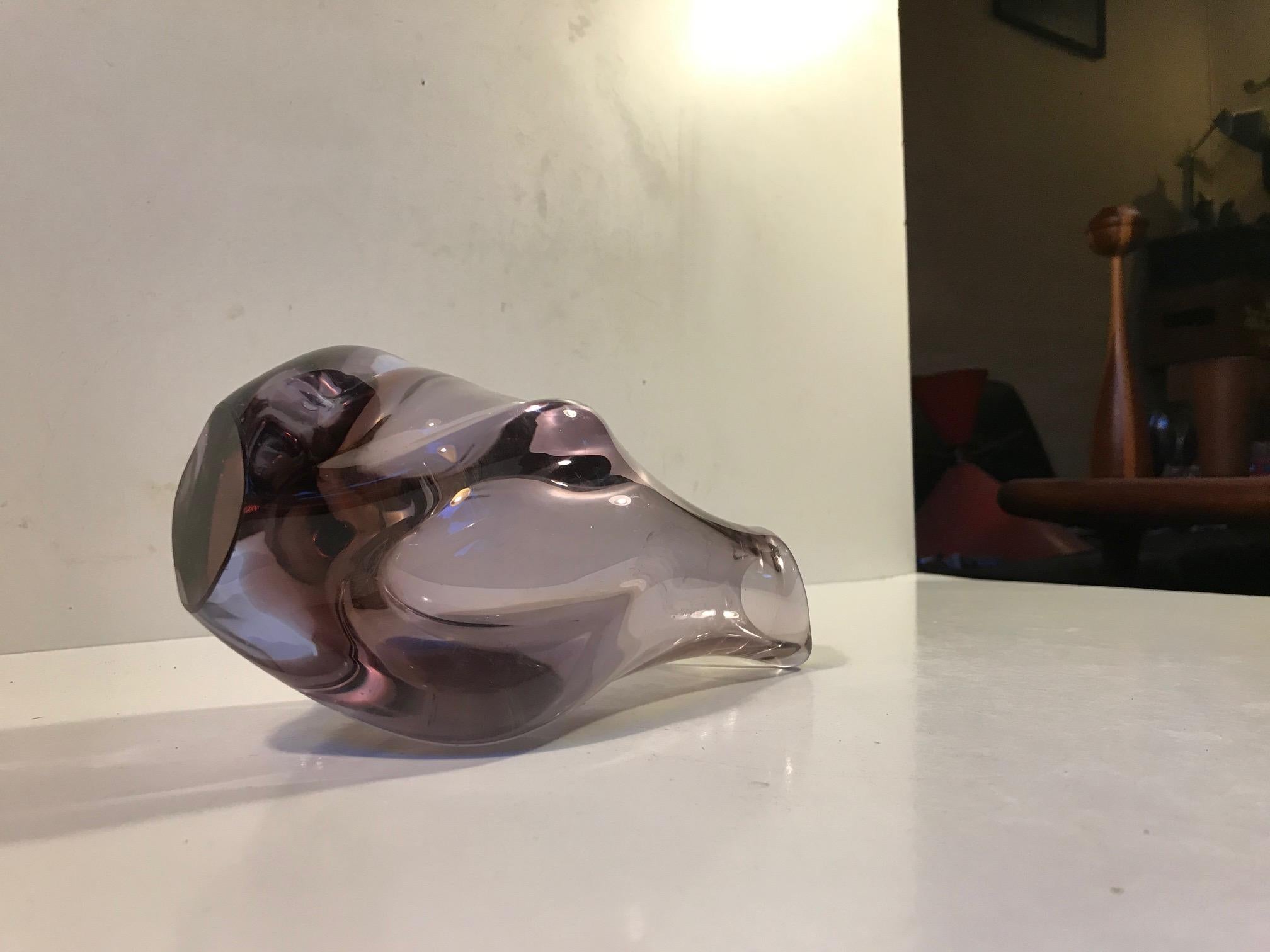 Vase aus rosa Kristall von Miloslav Klinger, 1950er Jahre im Zustand „Gut“ im Angebot in Esbjerg, DK