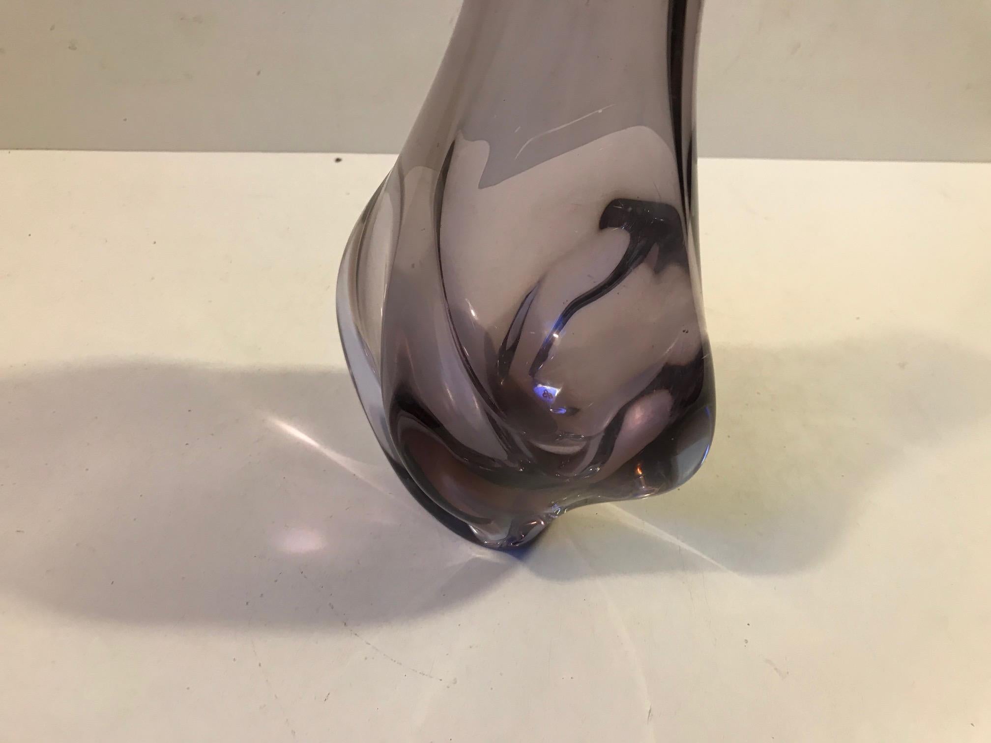 Vase aus rosa Kristall von Miloslav Klinger, 1950er Jahre (Glaskunst) im Angebot