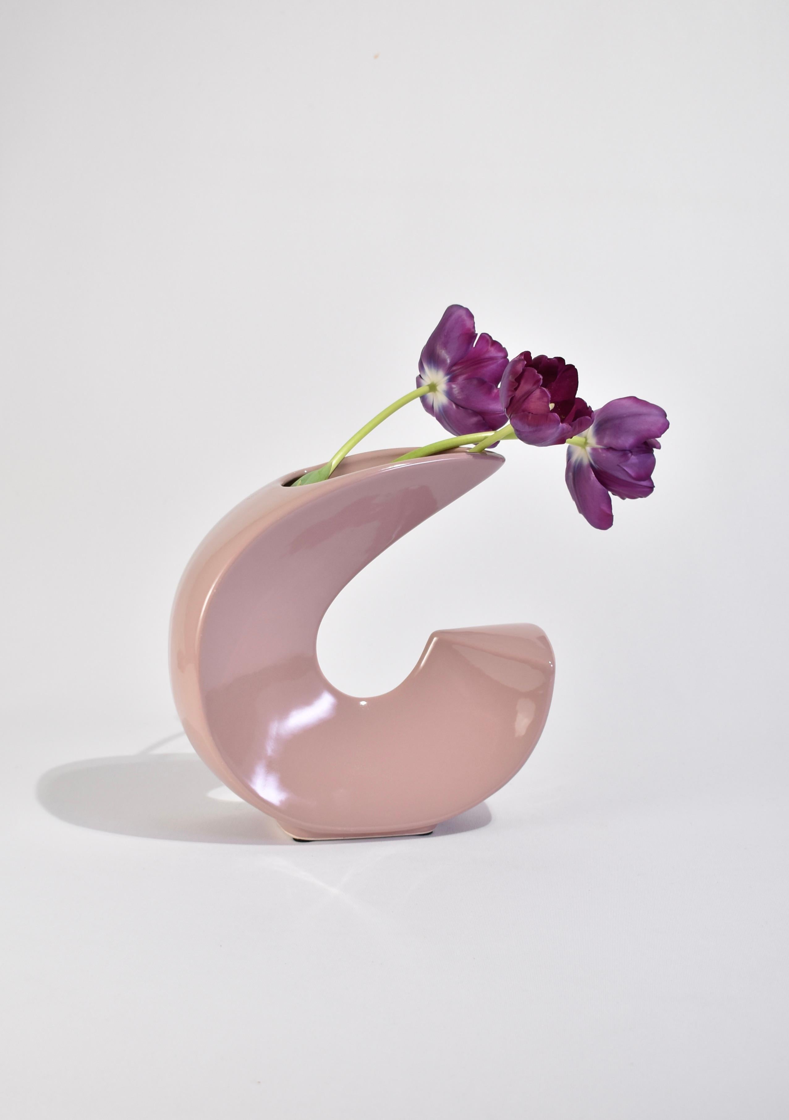 20th Century Pink Curved Vase For Sale