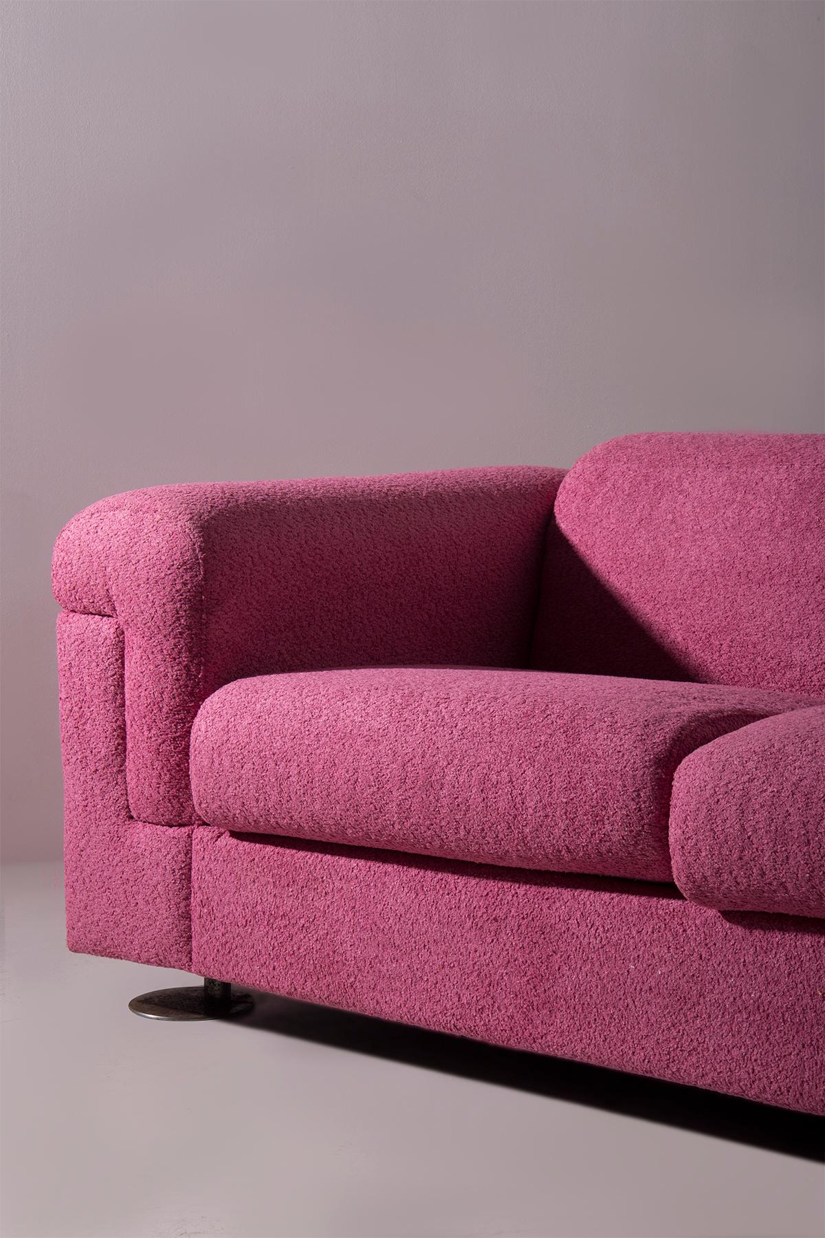 Pink D120 Sofa by Borsani and Bonetti in bouclé in vendita 1