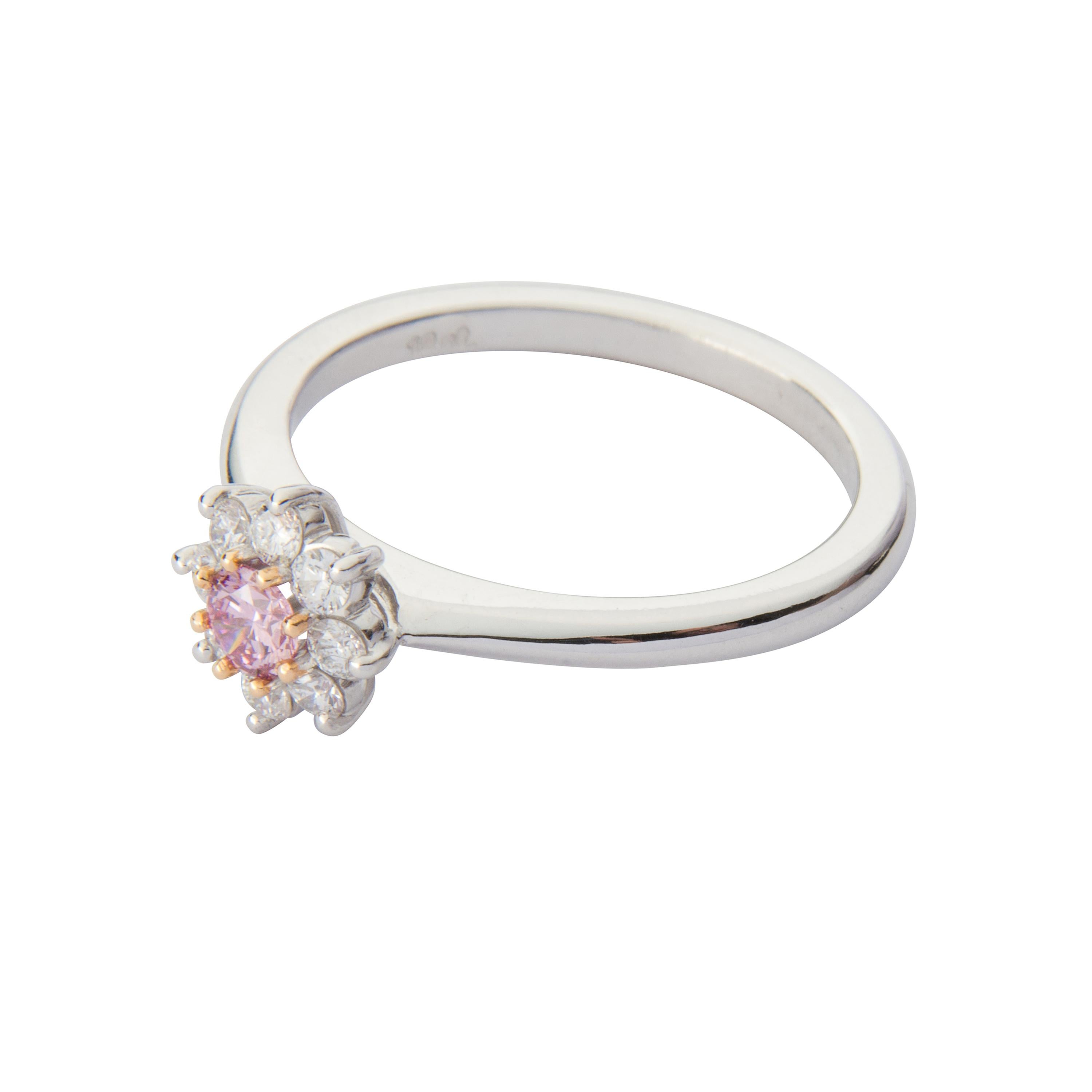 18 Karat White and Rose Gold Pink Diamond Flower Ring In New Condition For Sale In Southbank, Victoria