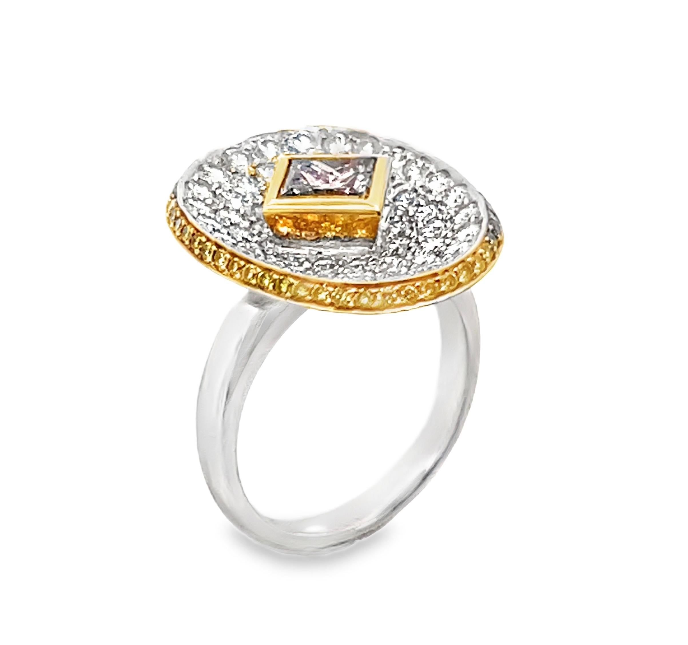 Anello a disco con pavé di diamanti rosa in vendita 1