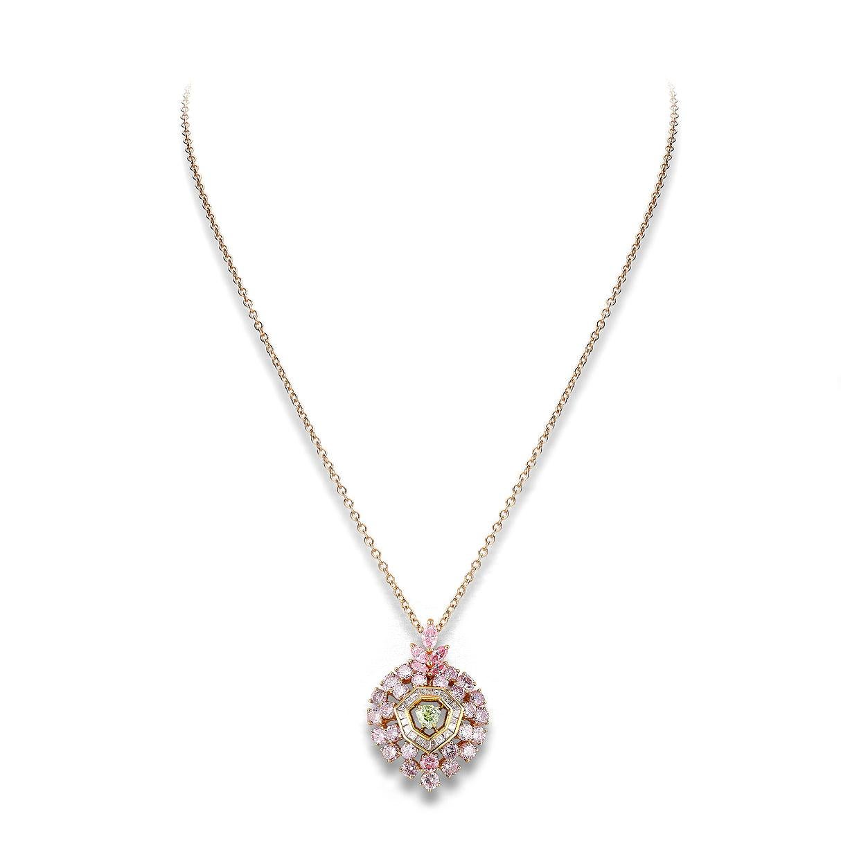 Pendant in 18kt pink gold set with diamonds 1.30 cts, Fancy Vivid Yellow diamonds 0.47 cts and Fancy Vivid Pink 3.69 ct          