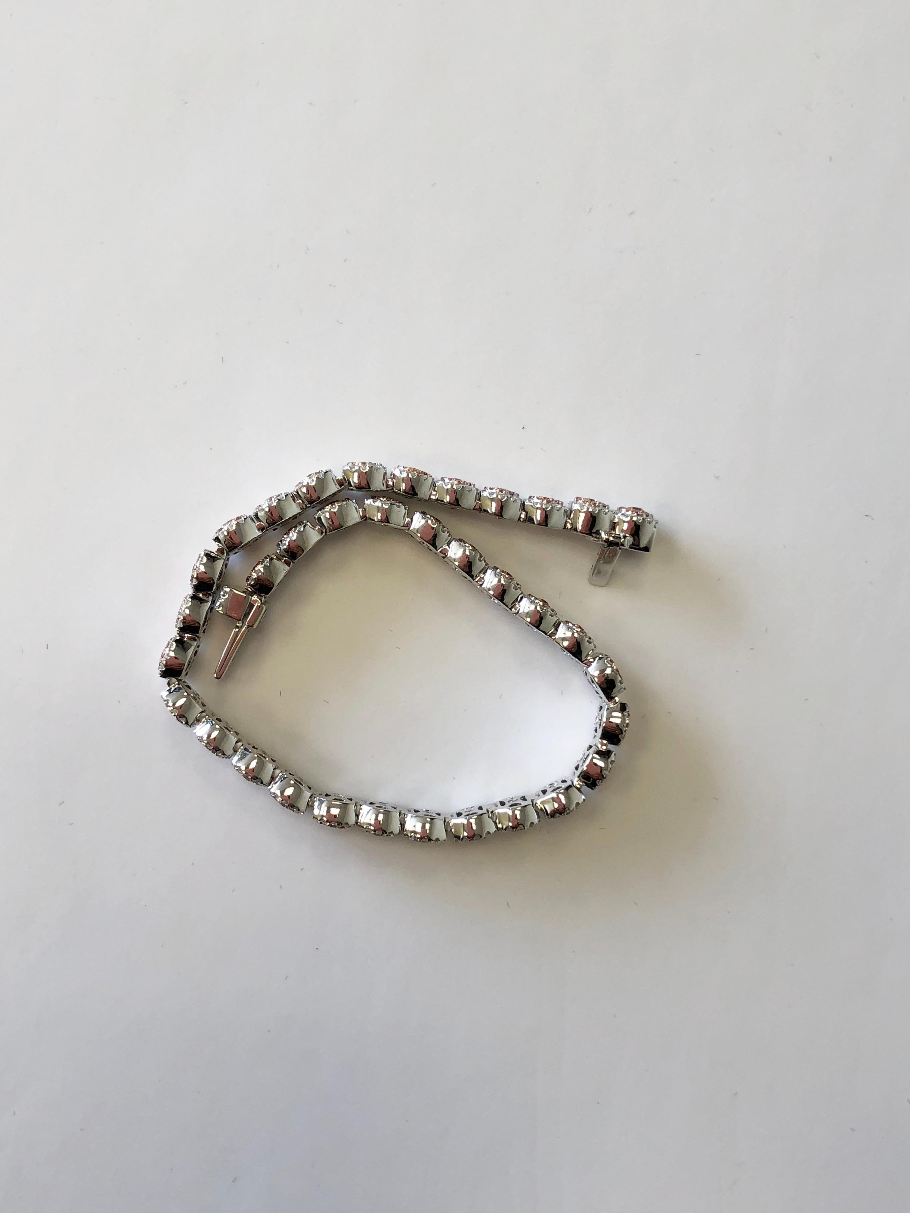 Pink Diamond Round and White Diamond Round Bracelet in 18 Karat 1