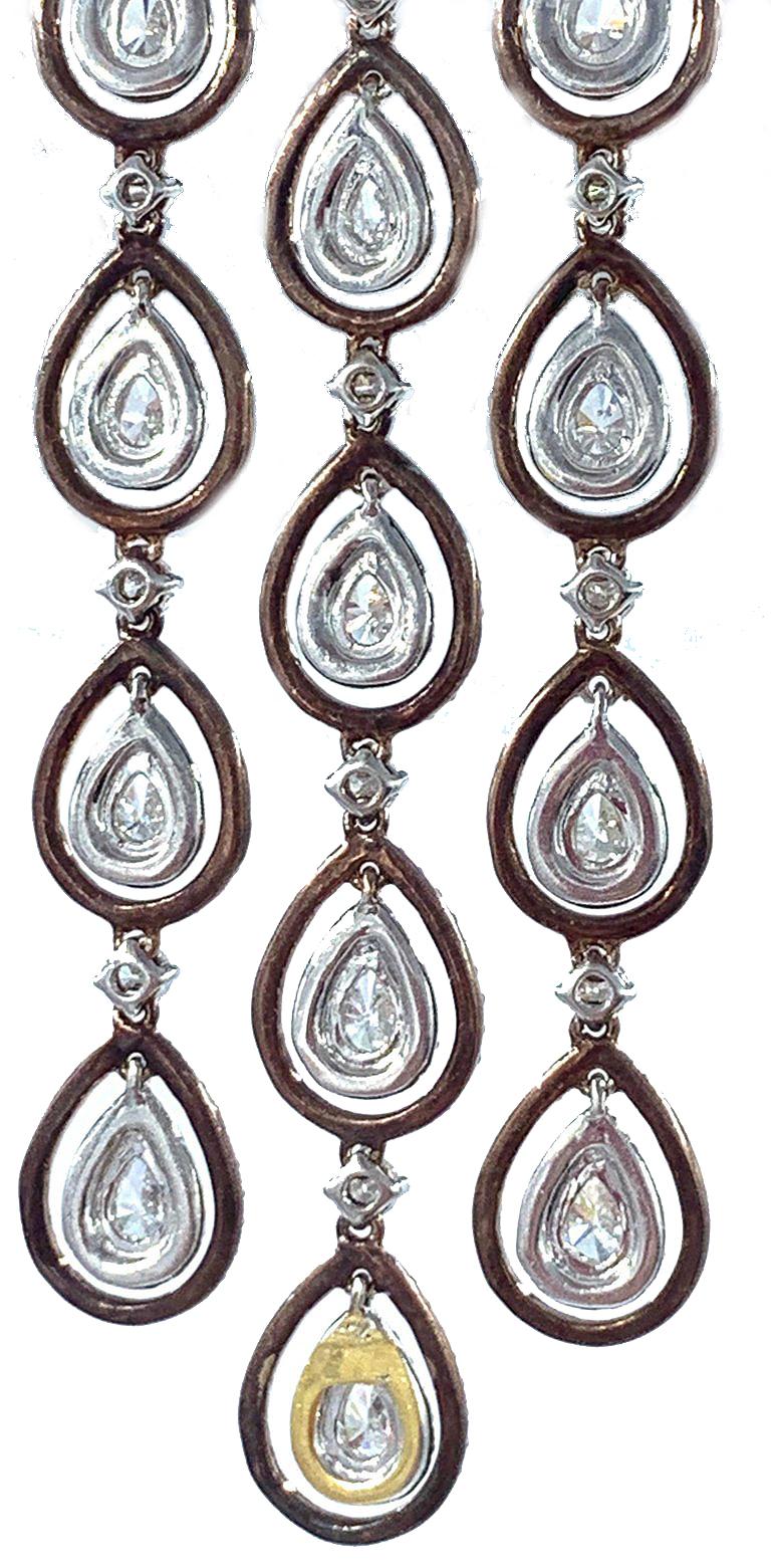 Pendants d'oreilles chandelier longs en diamants roses, diamants jaunes et diamants blancs Bon état - En vente à West Palm Beach, FL