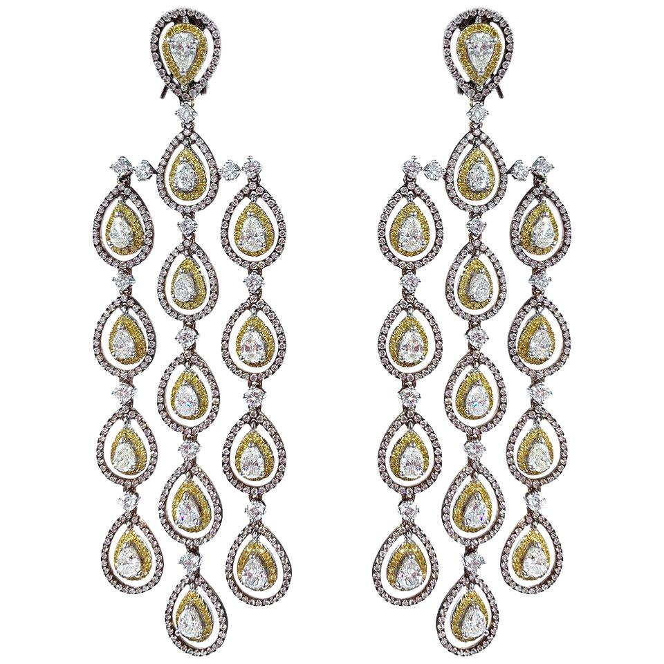 Lange Hänge-Kronleuchter-Ohrringe mit rosa Diamanten, gelben Diamanten und weißen Diamanten