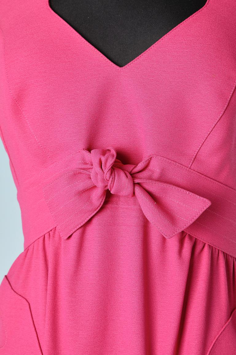 Rose Robe rose avec nœud et découpes sur les épaules Thierry Mugler  en vente