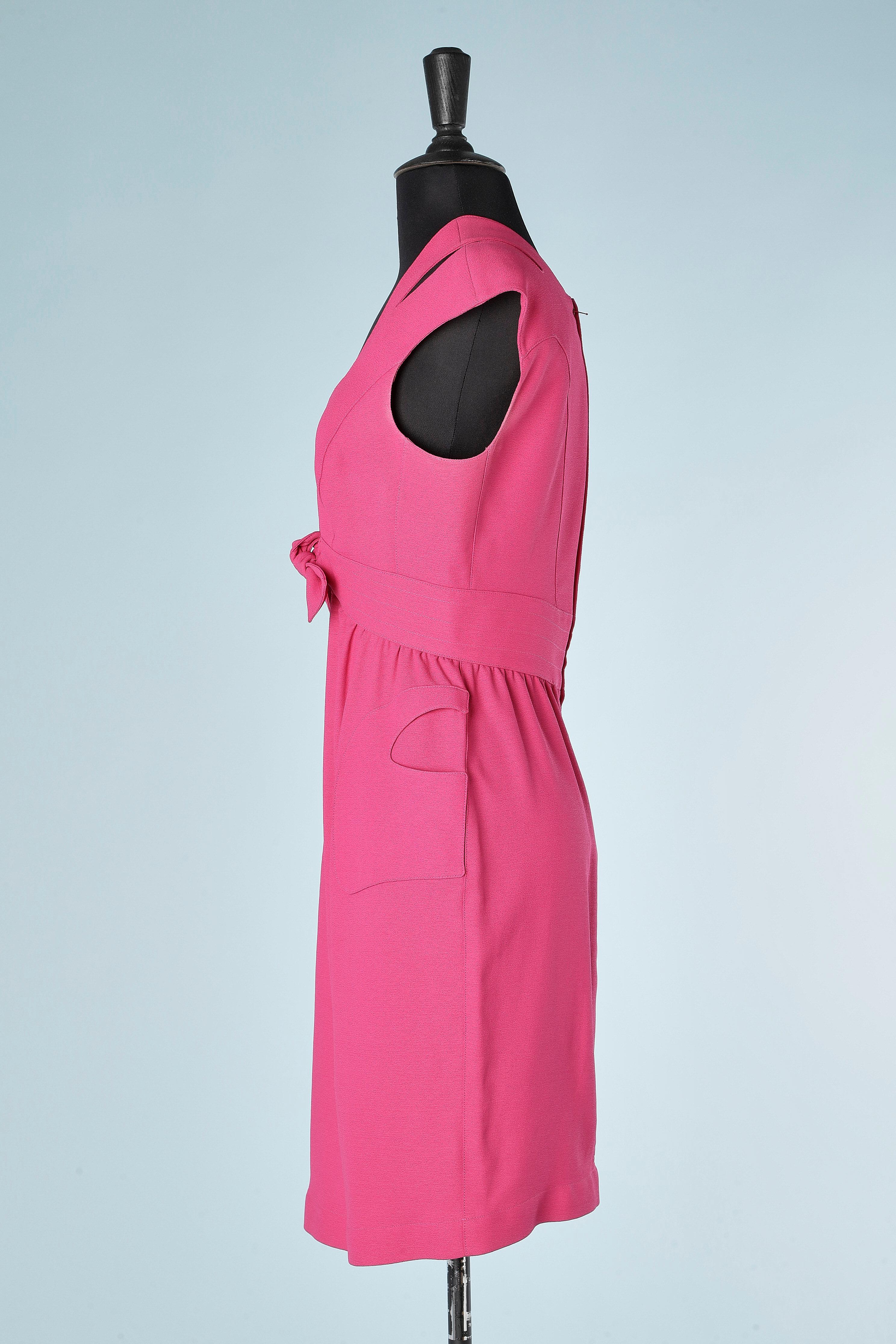 Pink dress with bow and cutwork on the shoulders Thierry Mugler For Sale 1