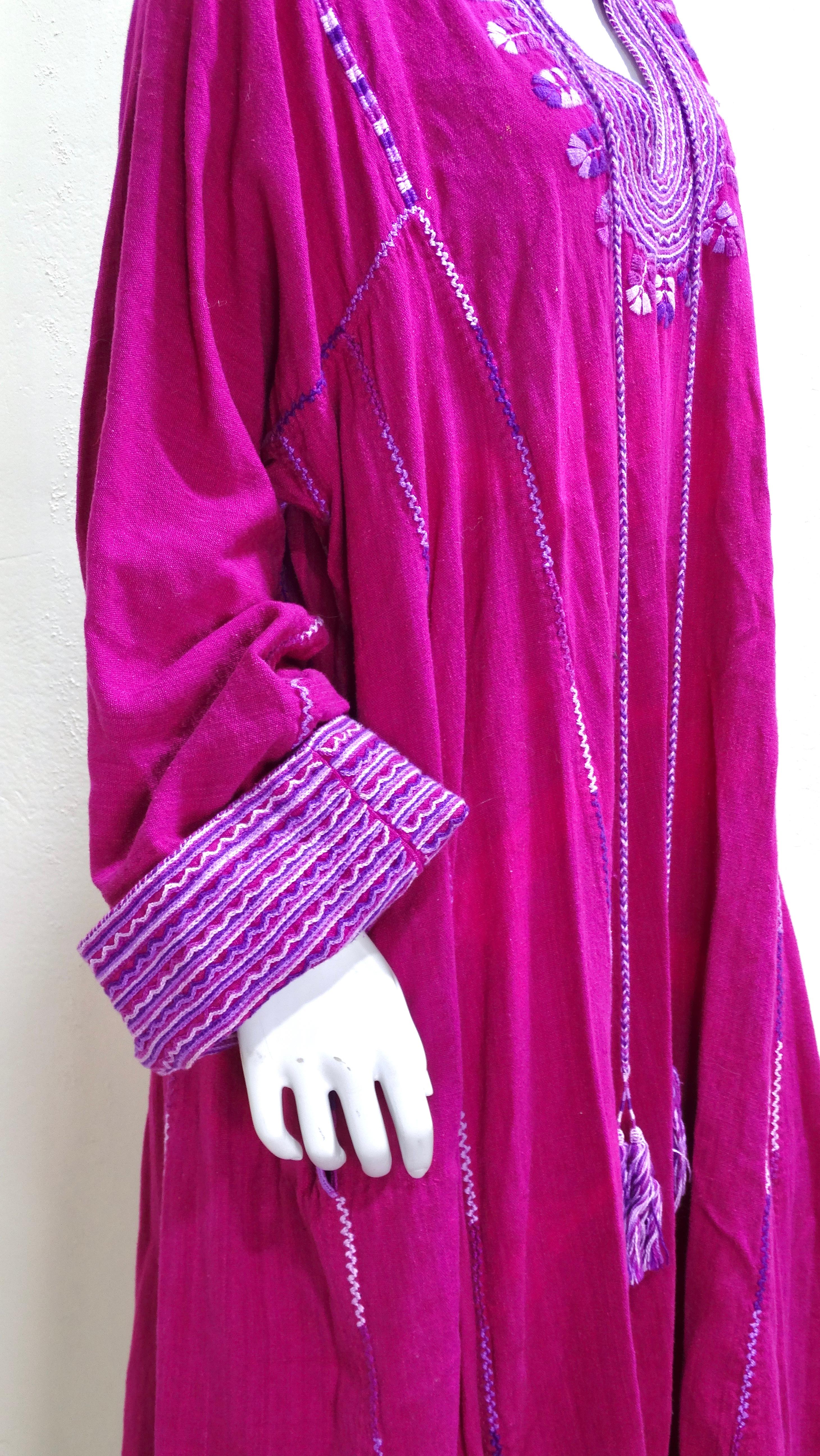 Women's Pink Embroidered 1970's Kaftan