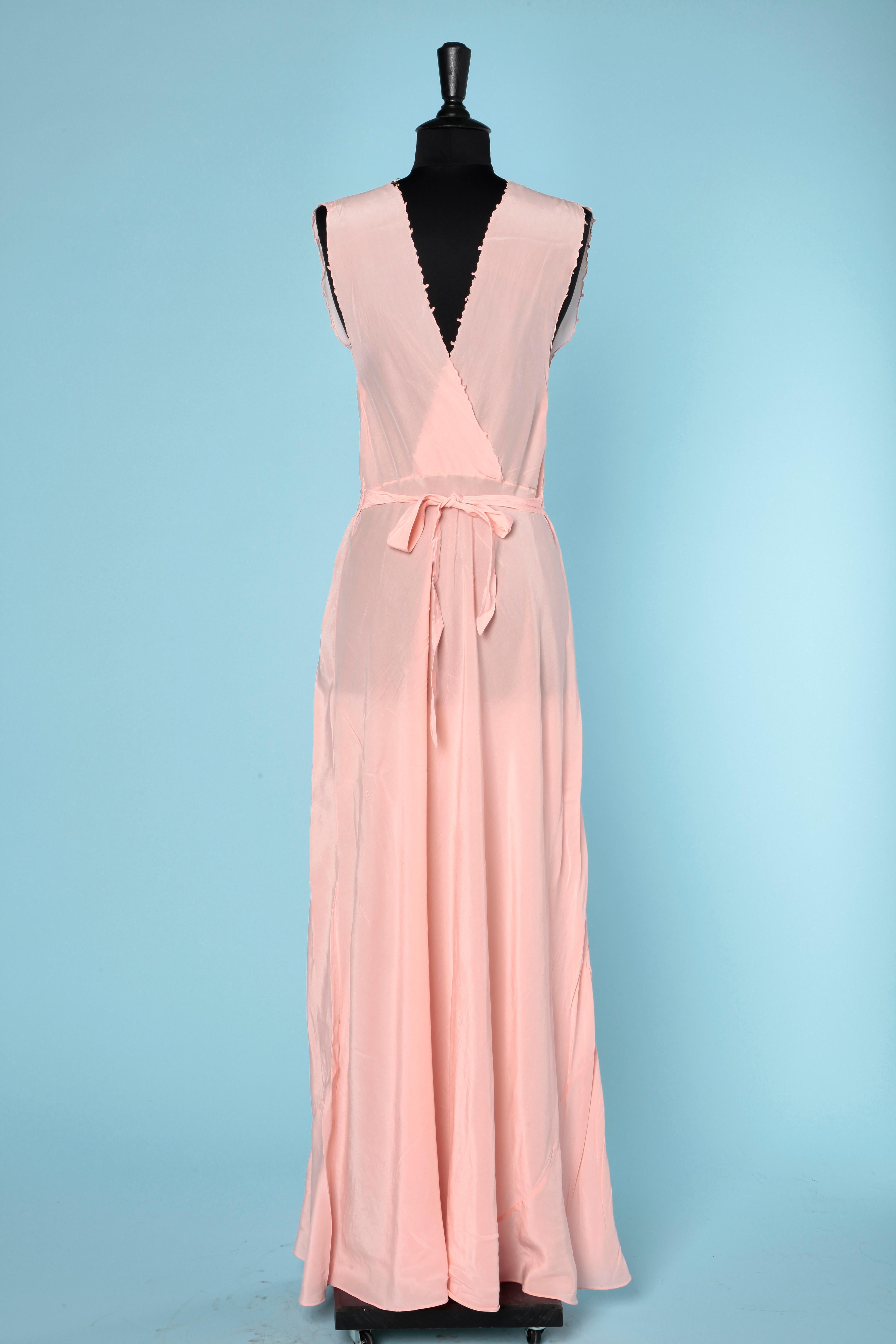 Beige Pink embroidered silk sleeping gown Circa 1930 For Sale