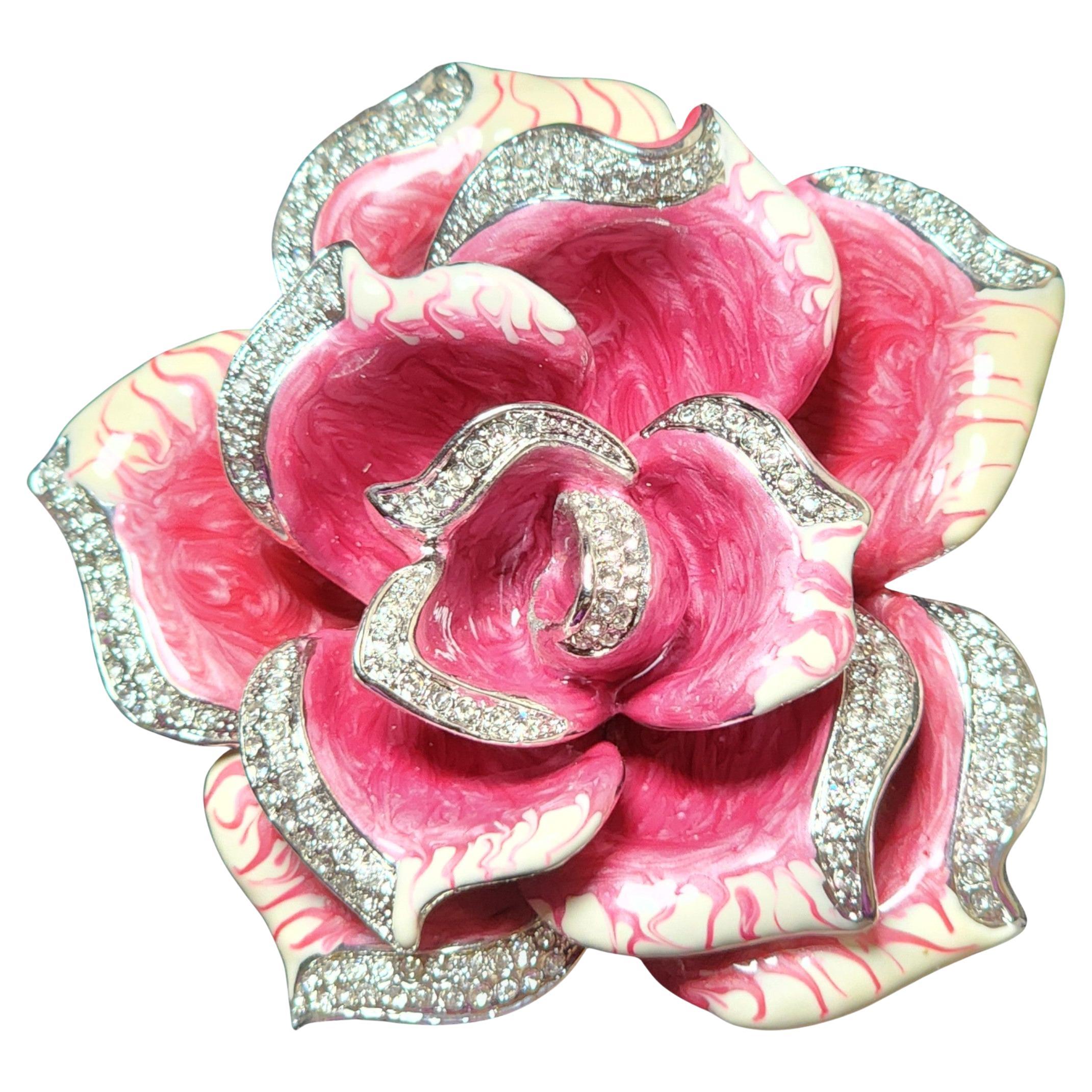 Broche en émail rose et cristal Pavé Rose Statement