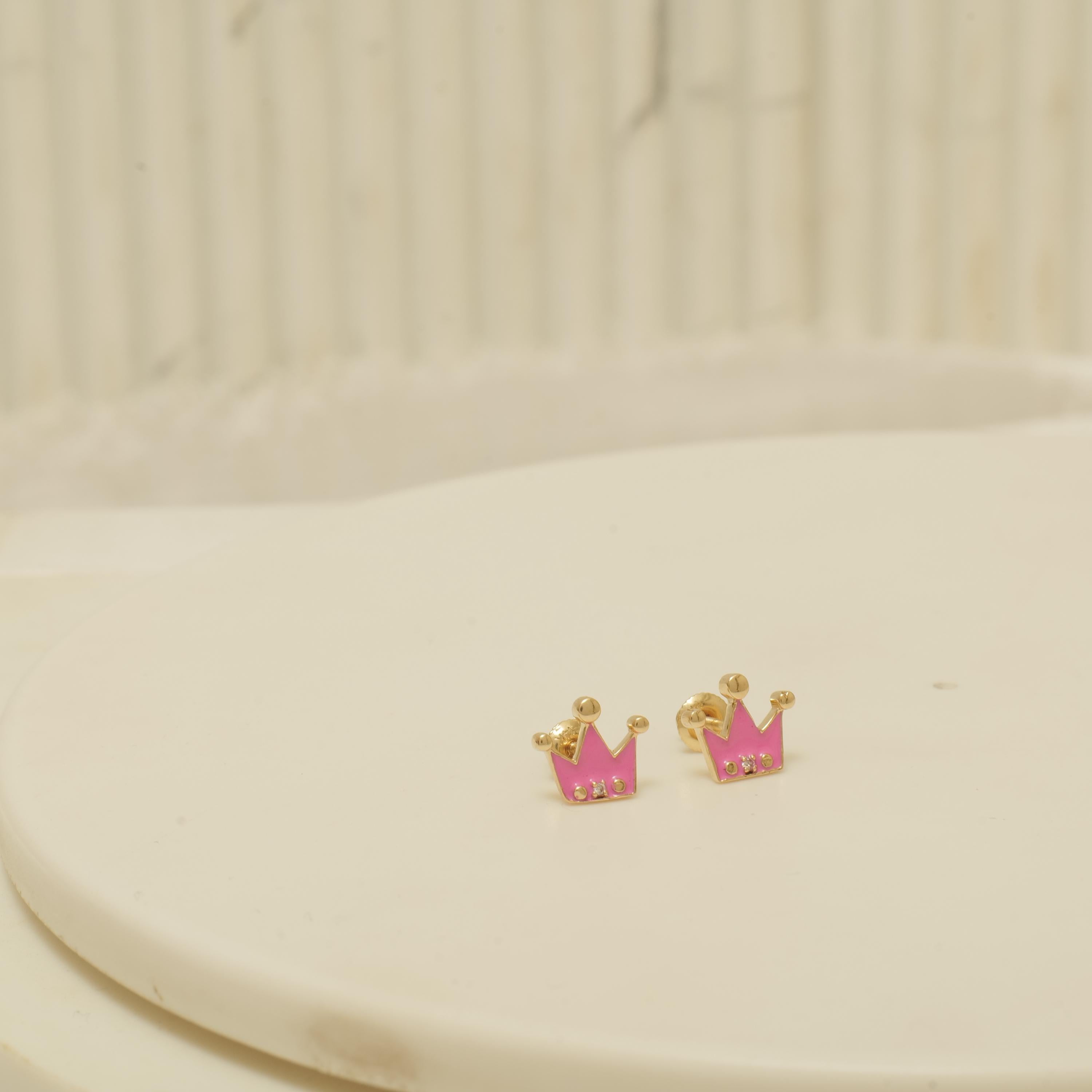 Taille ronde Boucles d'oreilles en or massif 14K avec diamant en émail rose (certifié) en vente