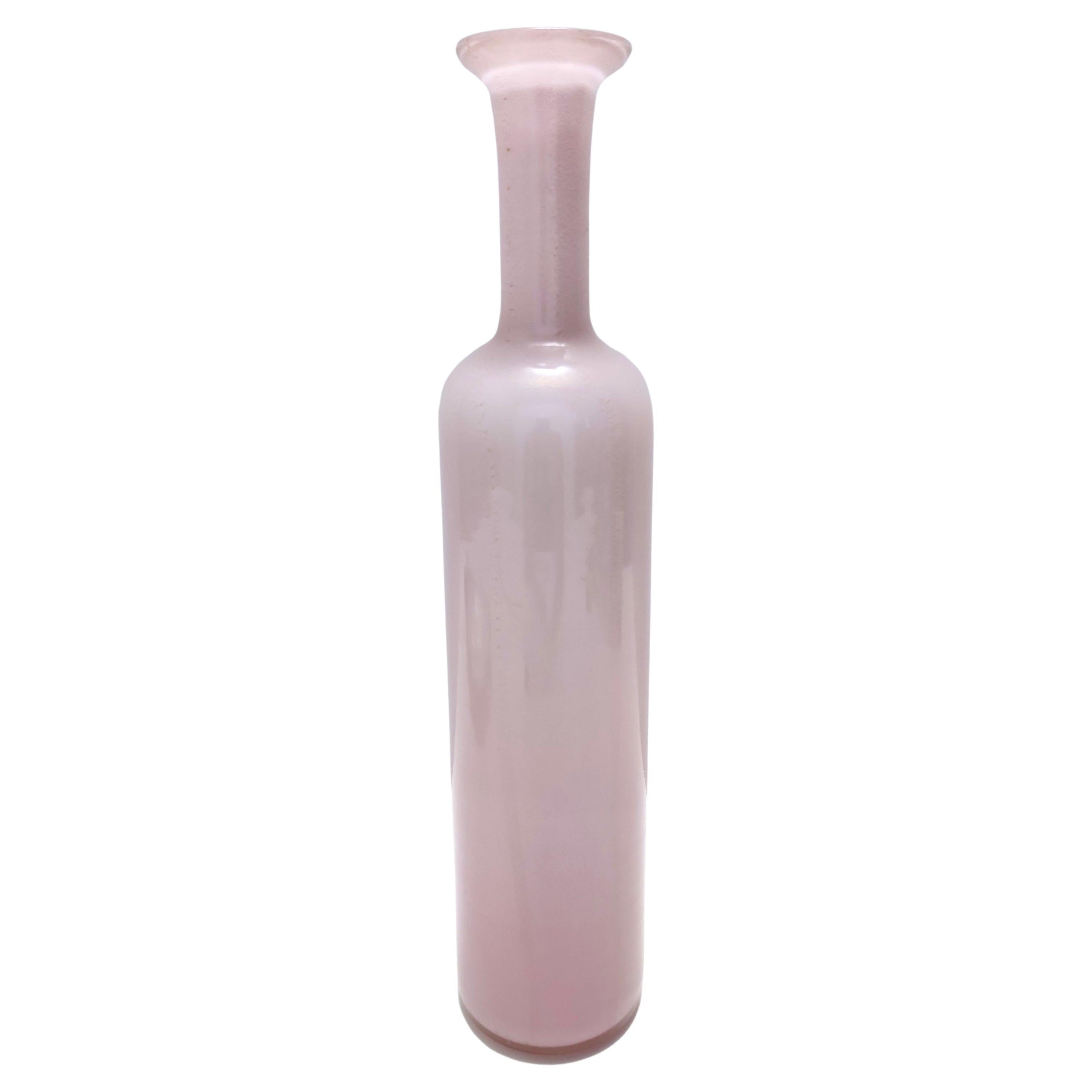 Vaso a bottiglia in vetro di Murano rosa con foglia d'oro di Salviati, Italia in vendita