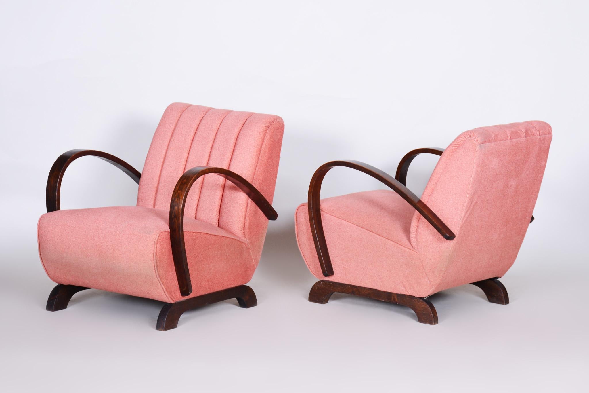 Pink Fabric Armchair Made in Czechia, 1930s, Original Condition, Art Deco Style For Sale 4