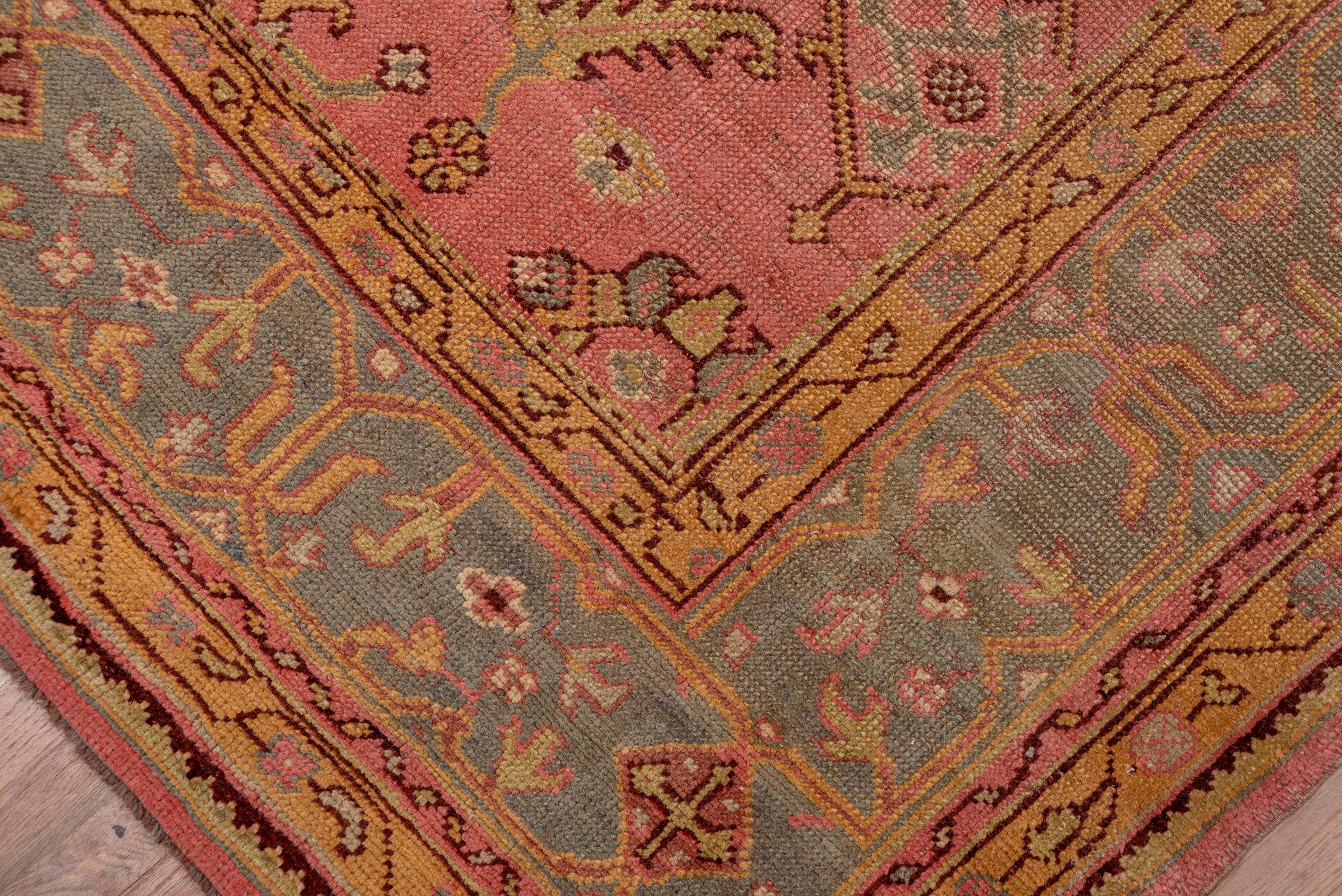 Oushak antico con campo rosa, anni '20 circa in vendita 5