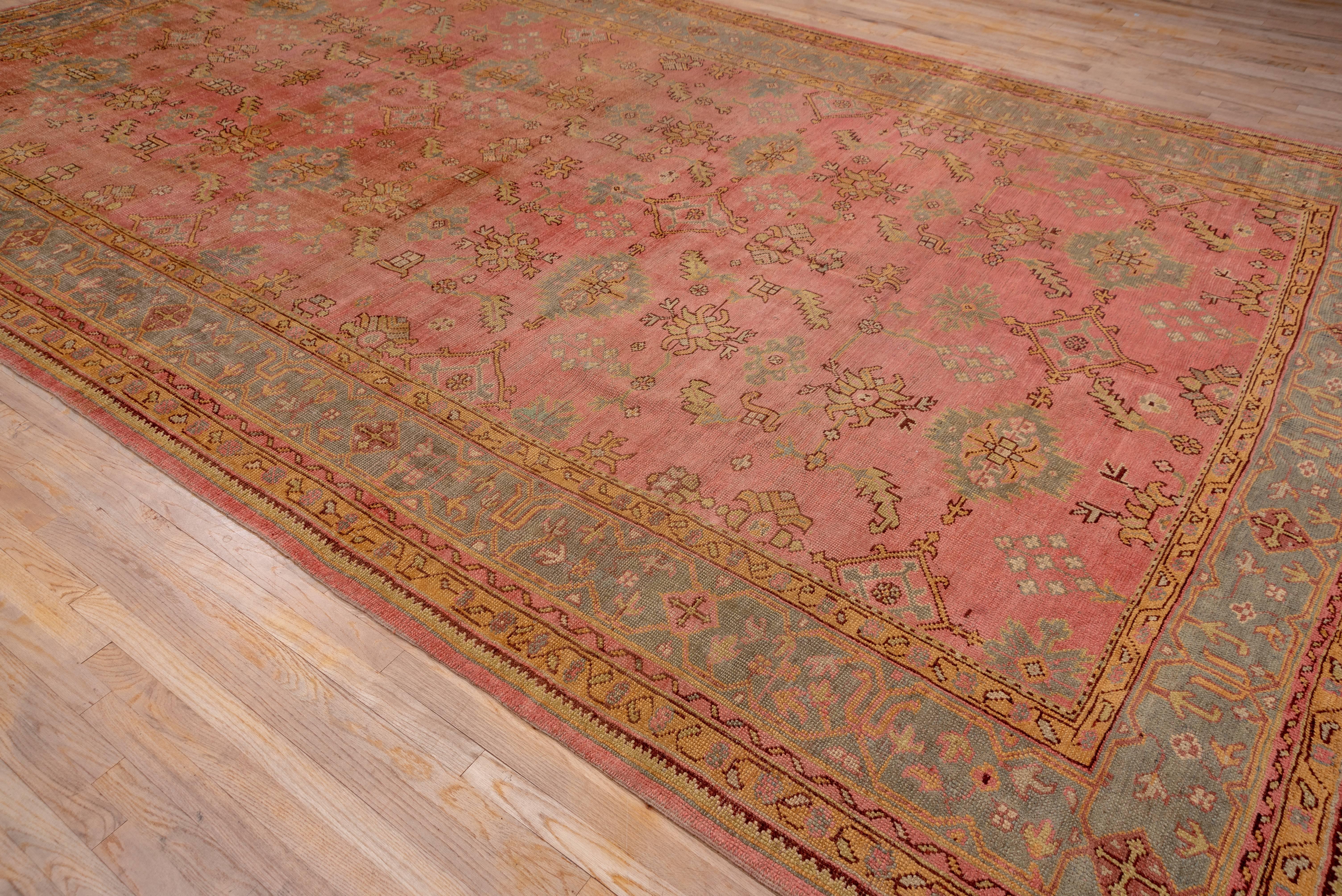 Oushak antico con campo rosa, anni '20 circa in vendita 1