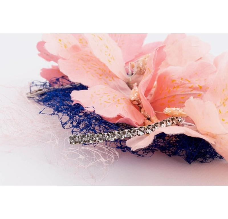 Pink Flower Comb In Excellent Condition For Sale In SAINT-OUEN-SUR-SEINE, FR