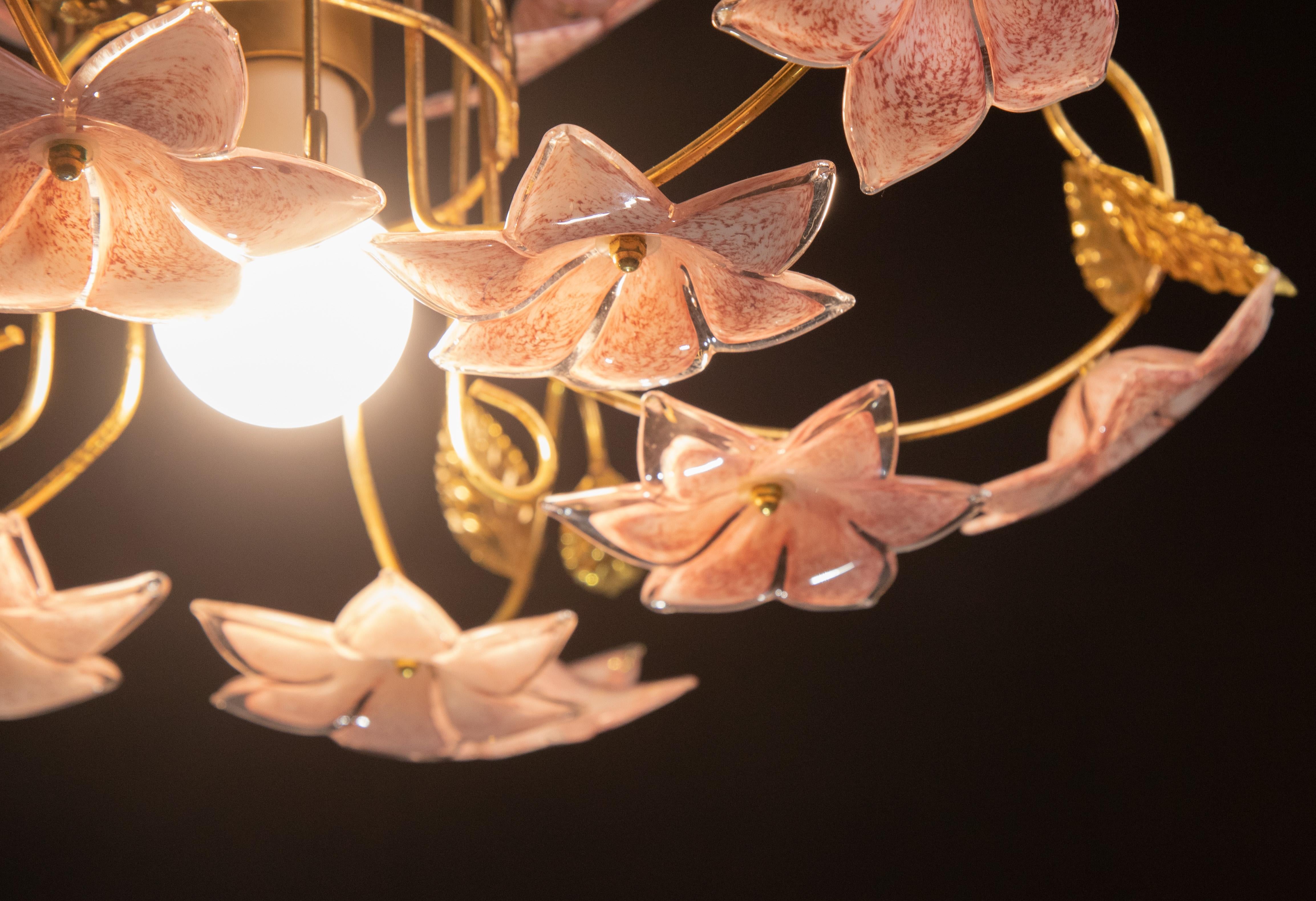 Pink Flowers Murano Chandelier, 1970s For Sale 1