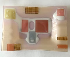 Plateau en verre stratifié rose de style moderniste américain Frances et Michael Higgins