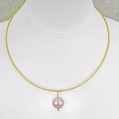 Pink Freshwater Pearl 18 Karat Gold Pendant Necklace and Drop Earrings Set