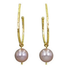 Pink Freshwater Pearl Charm Hammered 18 Karat Gold Stud Hoop Earrings