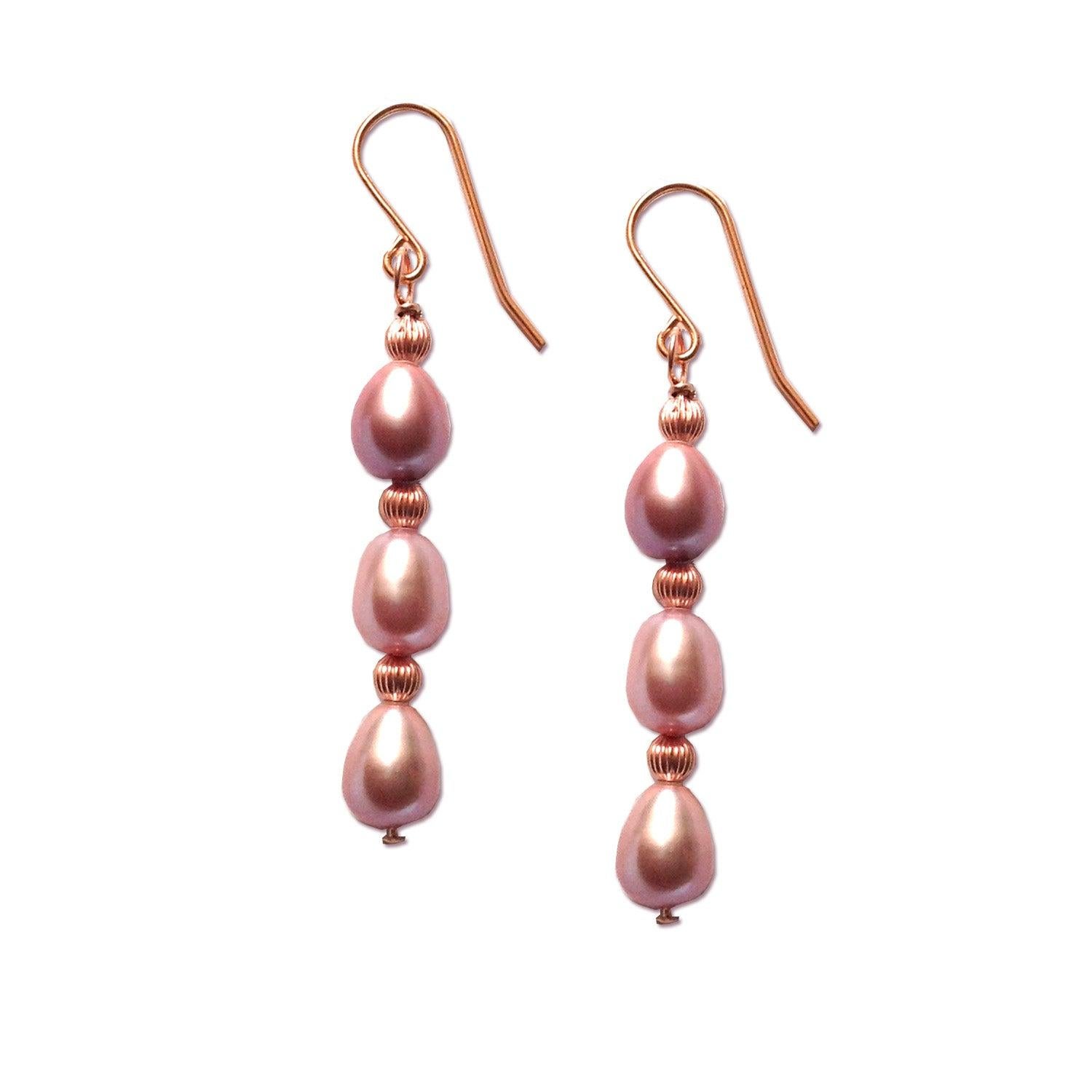 Introducing our exquisite 9k gold earrings from the Oyé collection, featuring the perfect balance of simplicity and sophistication. These earrings exude life and vitality, creating an elegant statement piece that will never go out of style. The