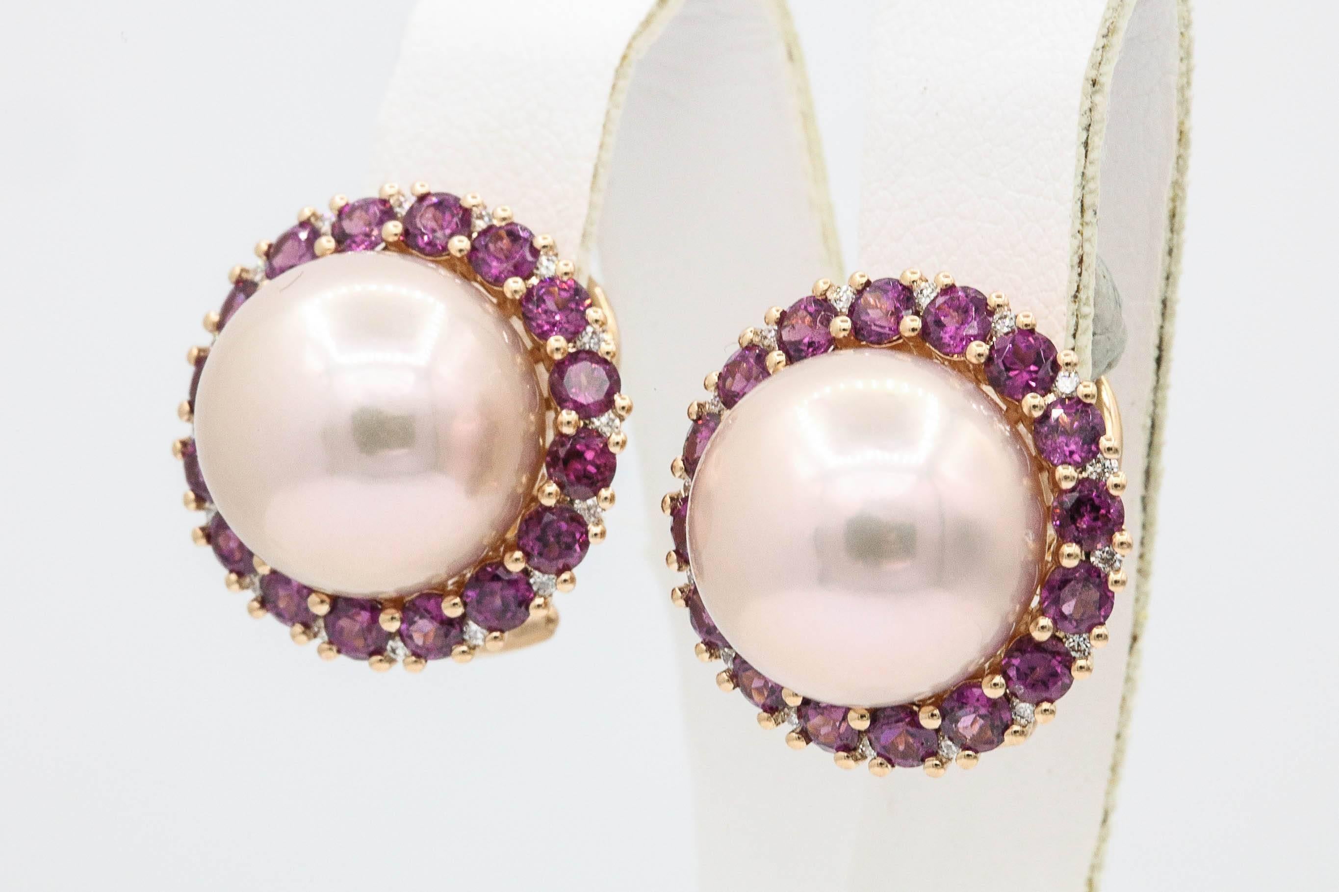 Contemporary Pink Freshwater Pearl Rhodolite Halo Stud Earrings 3.82 Carats 18KT Rose Gold For Sale