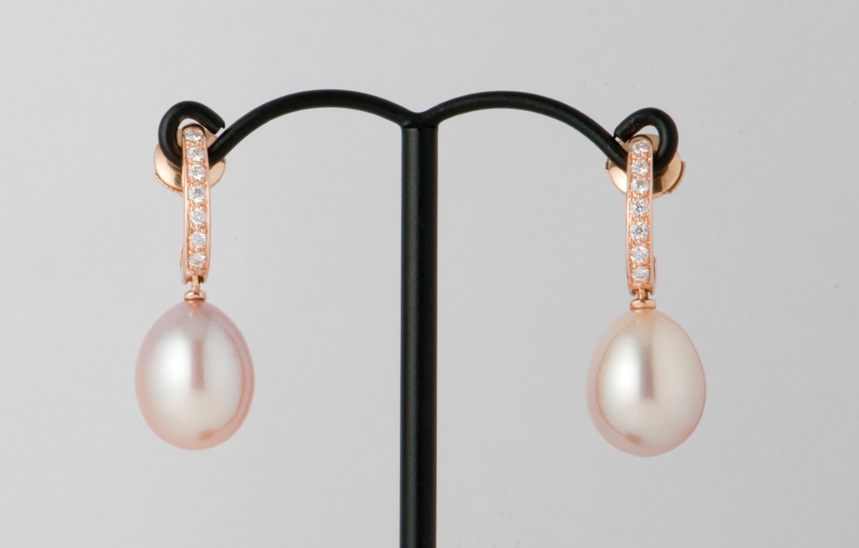 Pink Freshwater Pearls and White Diamonds on Pink Gold 18 Karat Drop Earrings In New Condition In Vannes, FR