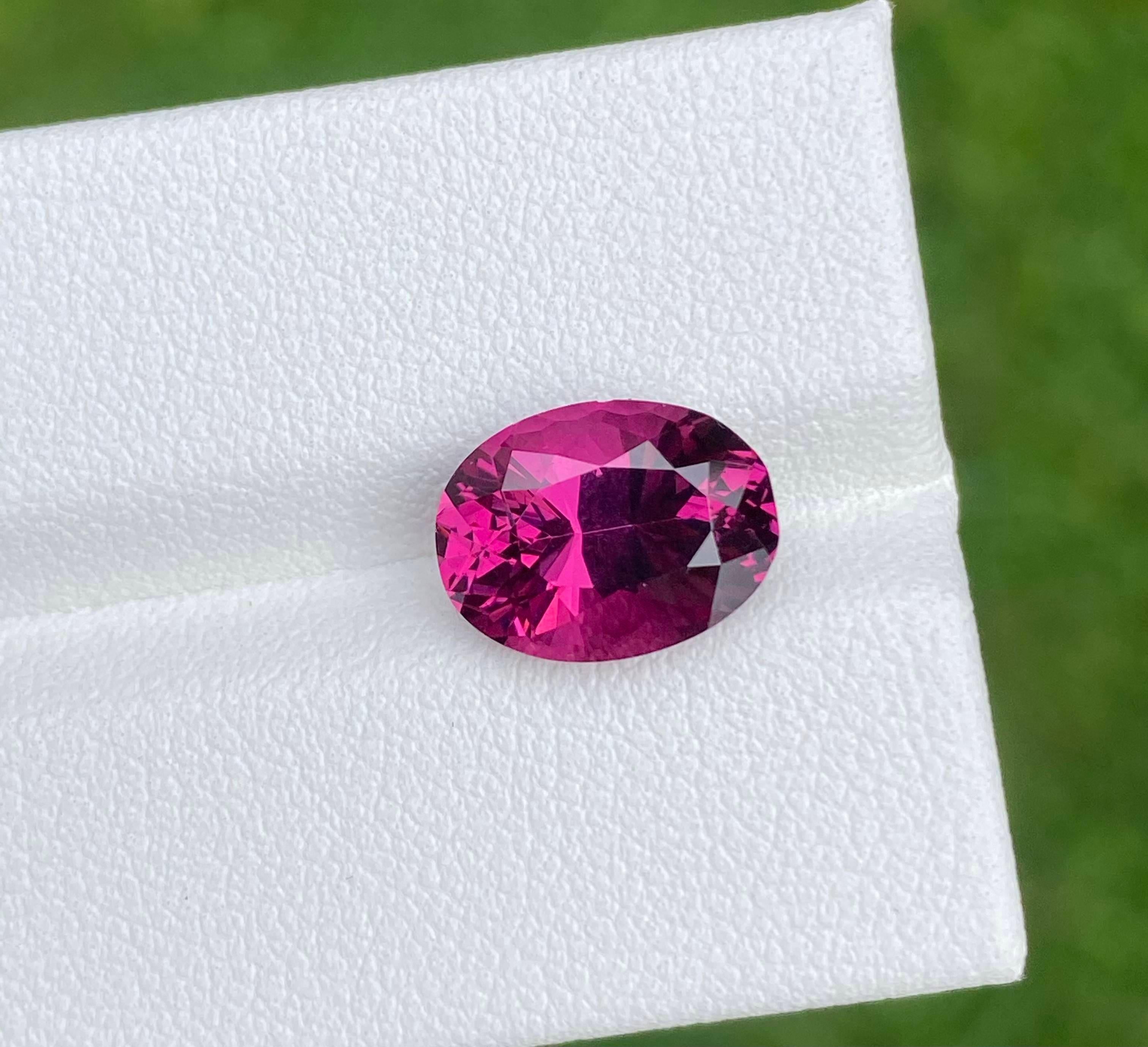 Oval Cut Pink Garnet Ring Gemstone 4.25 Carat Loose Gemstone Ceylon Origin For Sale