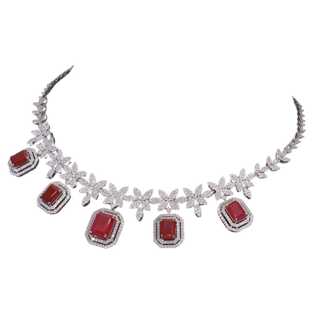 Pink Diamond Collana con pietre preziose Diamante in oro bianco 18 carati Gioielli fatti a mano in vendita