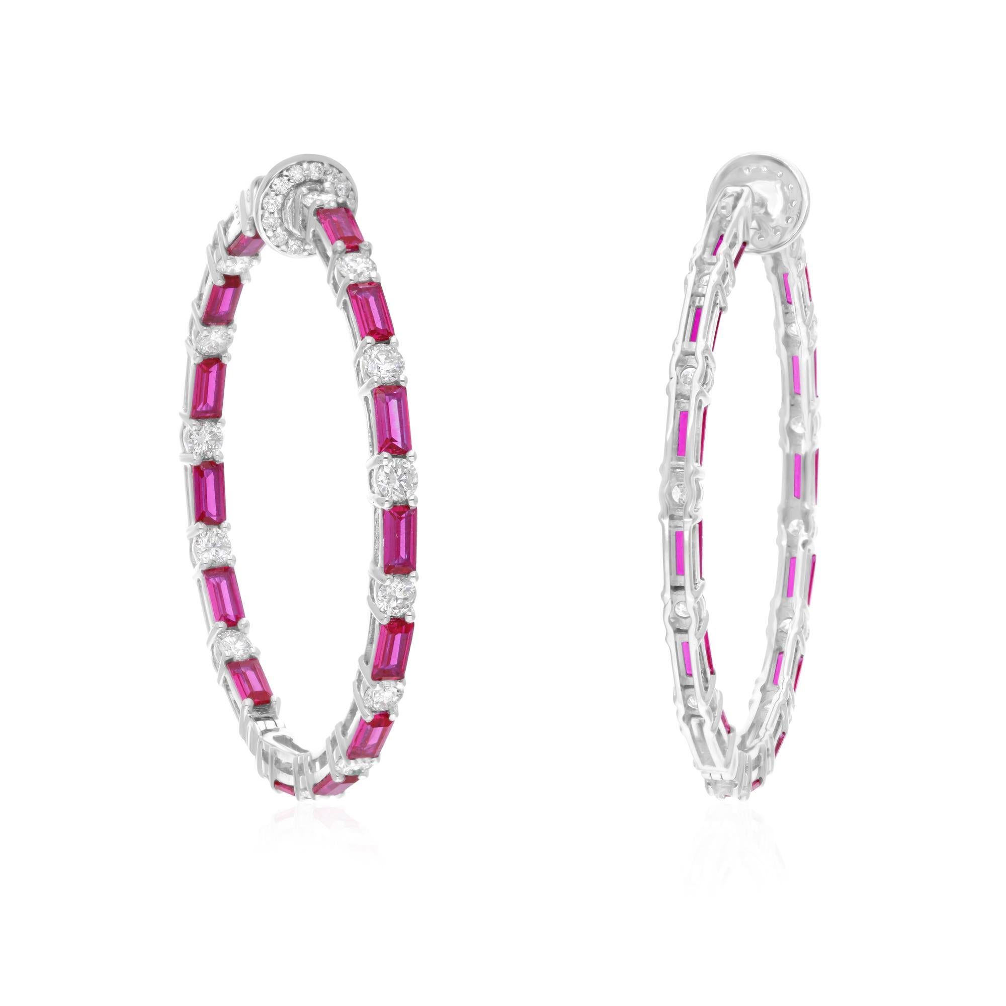 Fusi in oro a 18 carati, questi squisiti orecchini sono impreziositi da una gemma rosa lavorata di 3,40 carati e da 1,70 carati di diamanti scintillanti.

Segui la vetrina di Spectrum Jewels per vedere le ultime collezioni e i pezzi esclusivi.