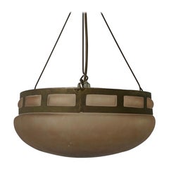 Lámpara de techo estilo Art Déco de cristal rosa y marco de latón, años 50, Alemania