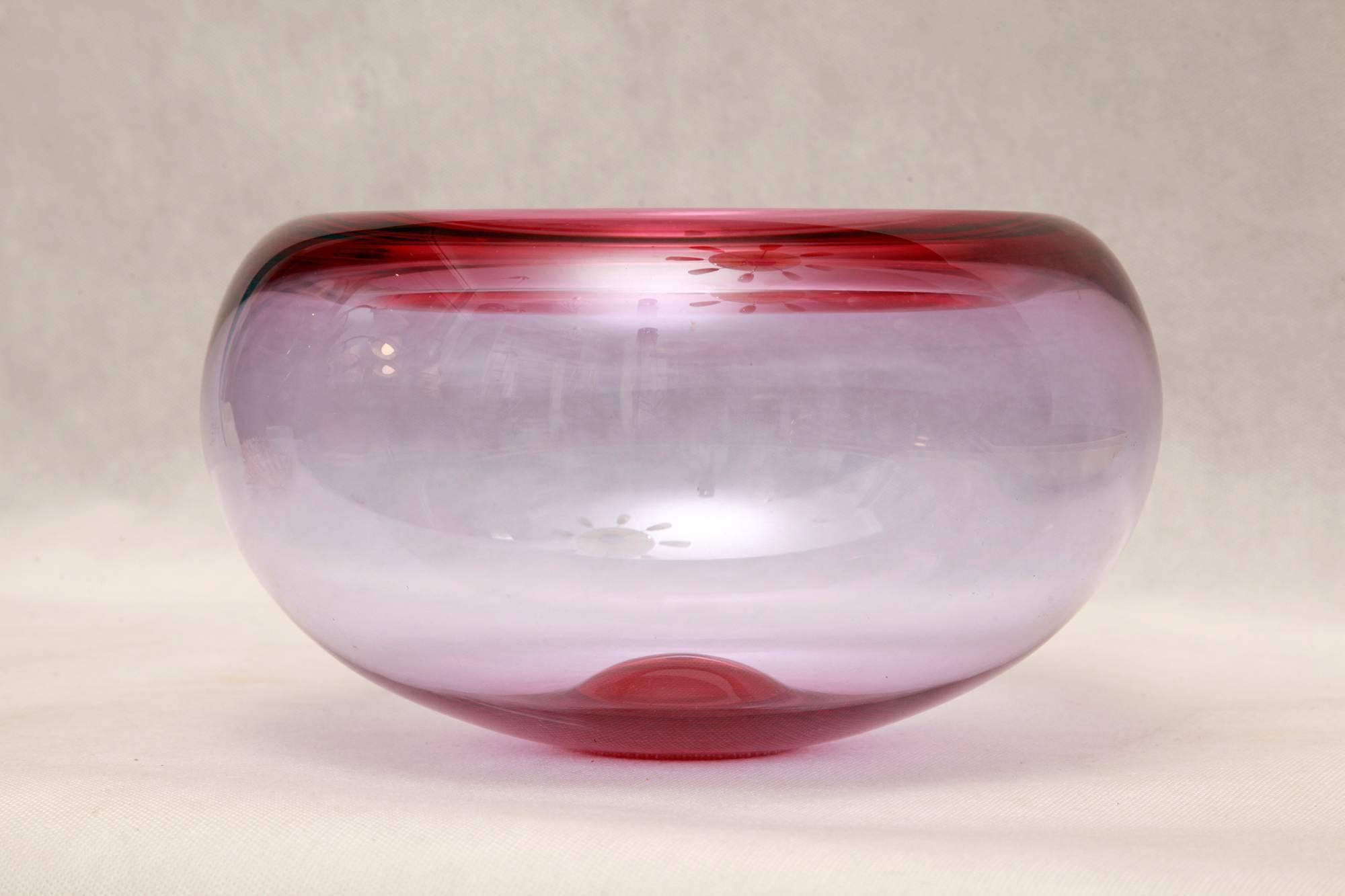 Pink Glass Bowl Provence by Per Lütken for Holmegaard, Denmark, 1960s In Excellent Condition For Sale In Warsaw, PL