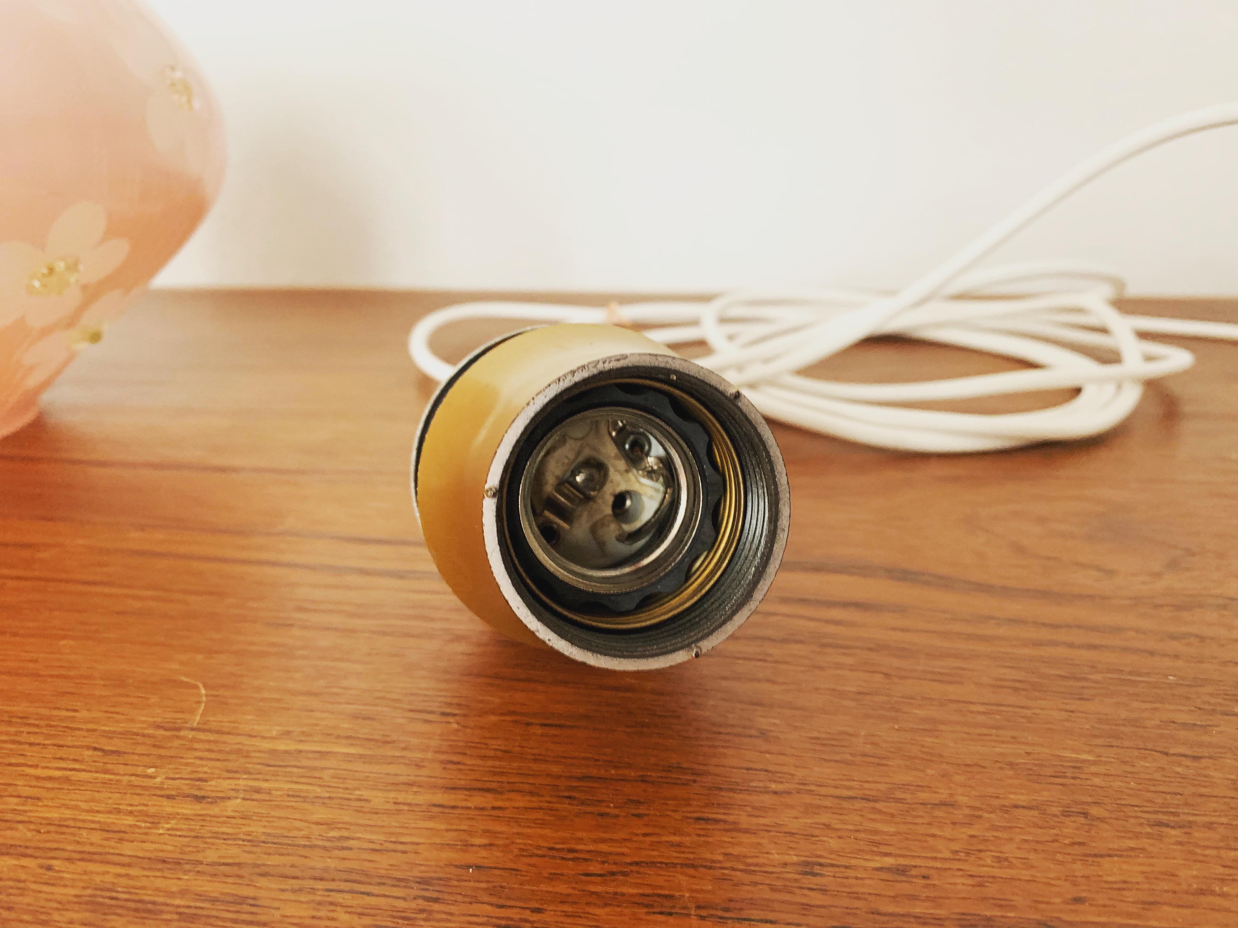 Lampada a sospensione in vetro rosa in vendita 5