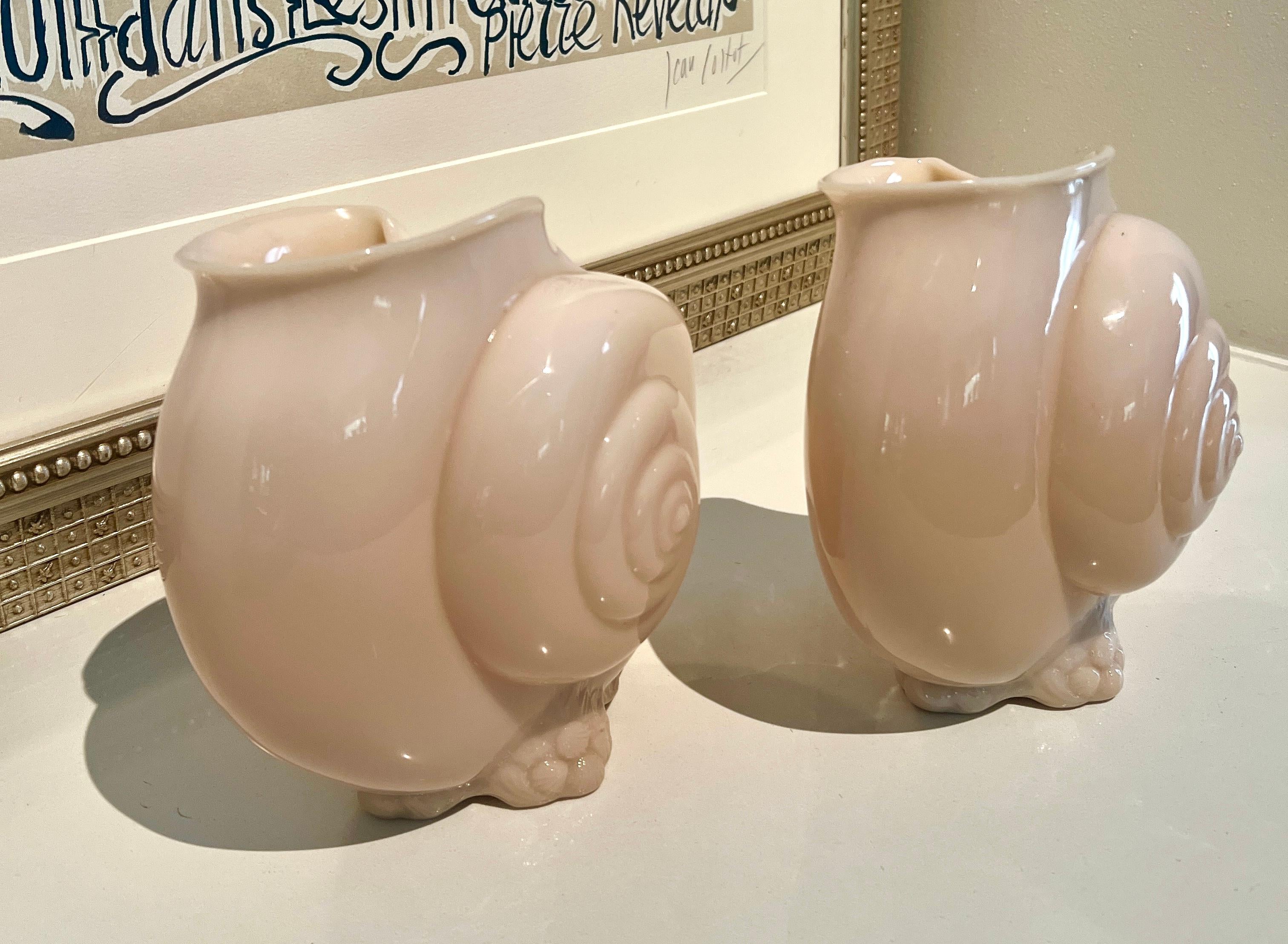 Vasi a conchiglia in vetro rosa in vendita 2