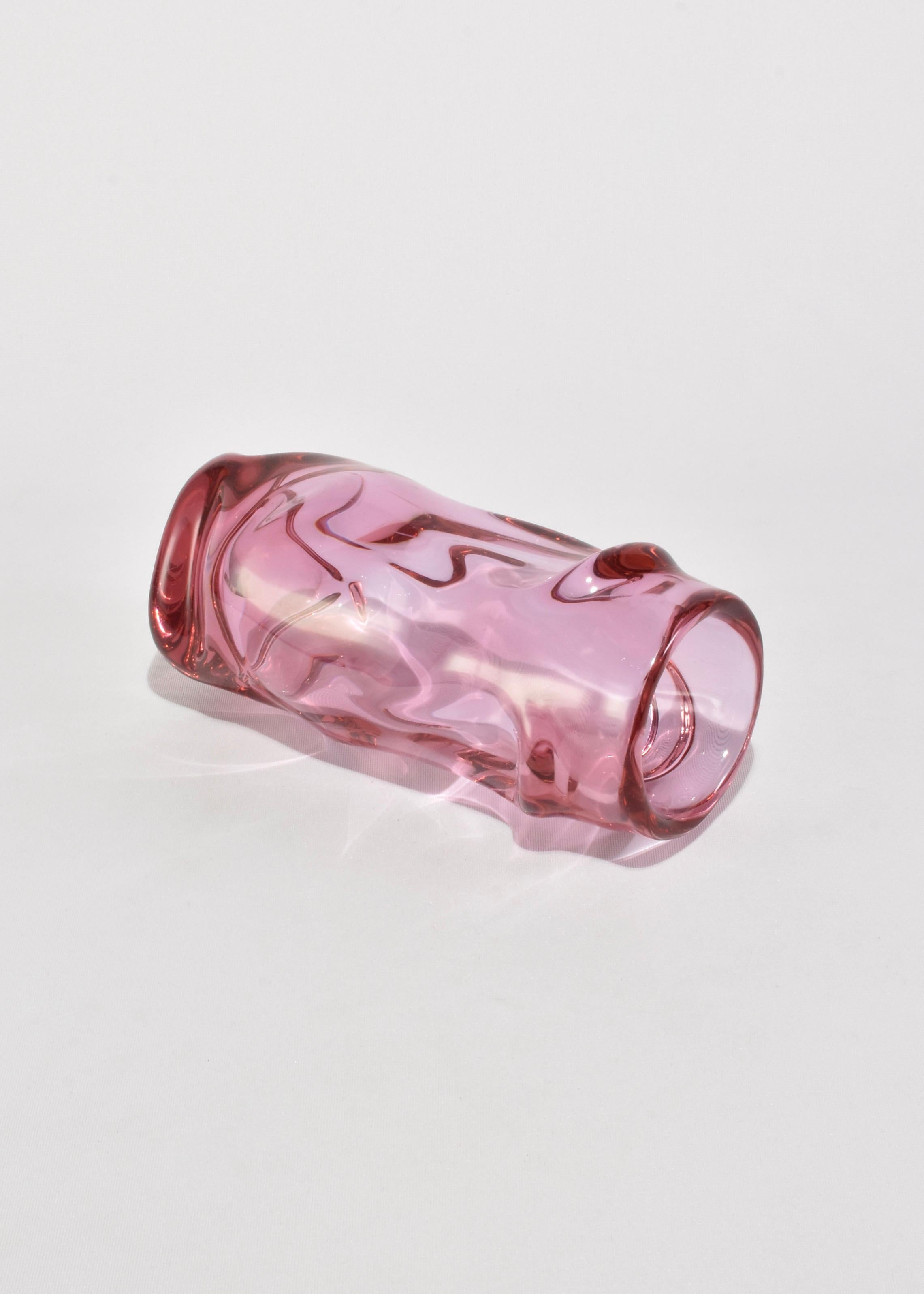 Vase aus rosa Glasvase (Mitte des 20. Jahrhunderts) im Angebot