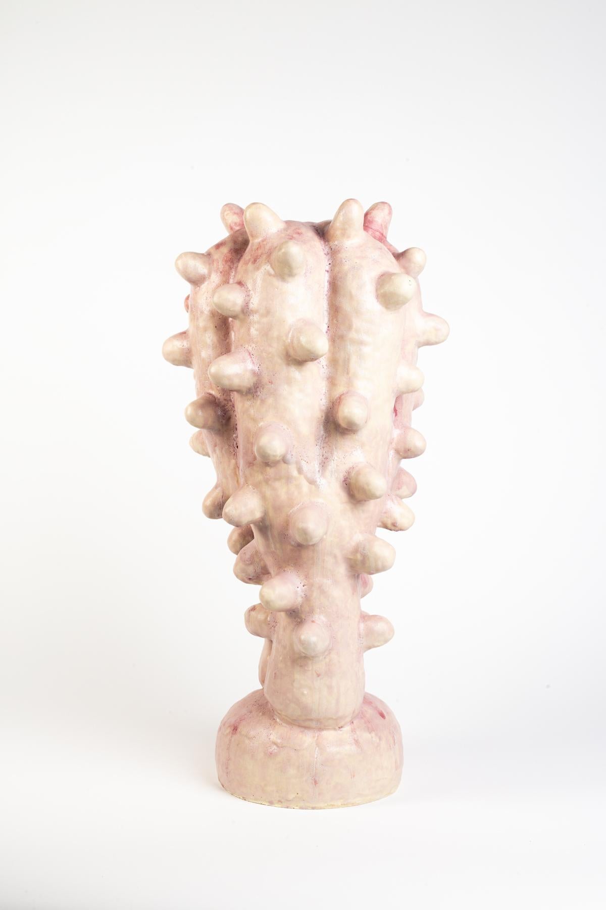 Beaux-Arts Scultura in gres smaltato rosa di Laurent Dufour, 2024. in vendita