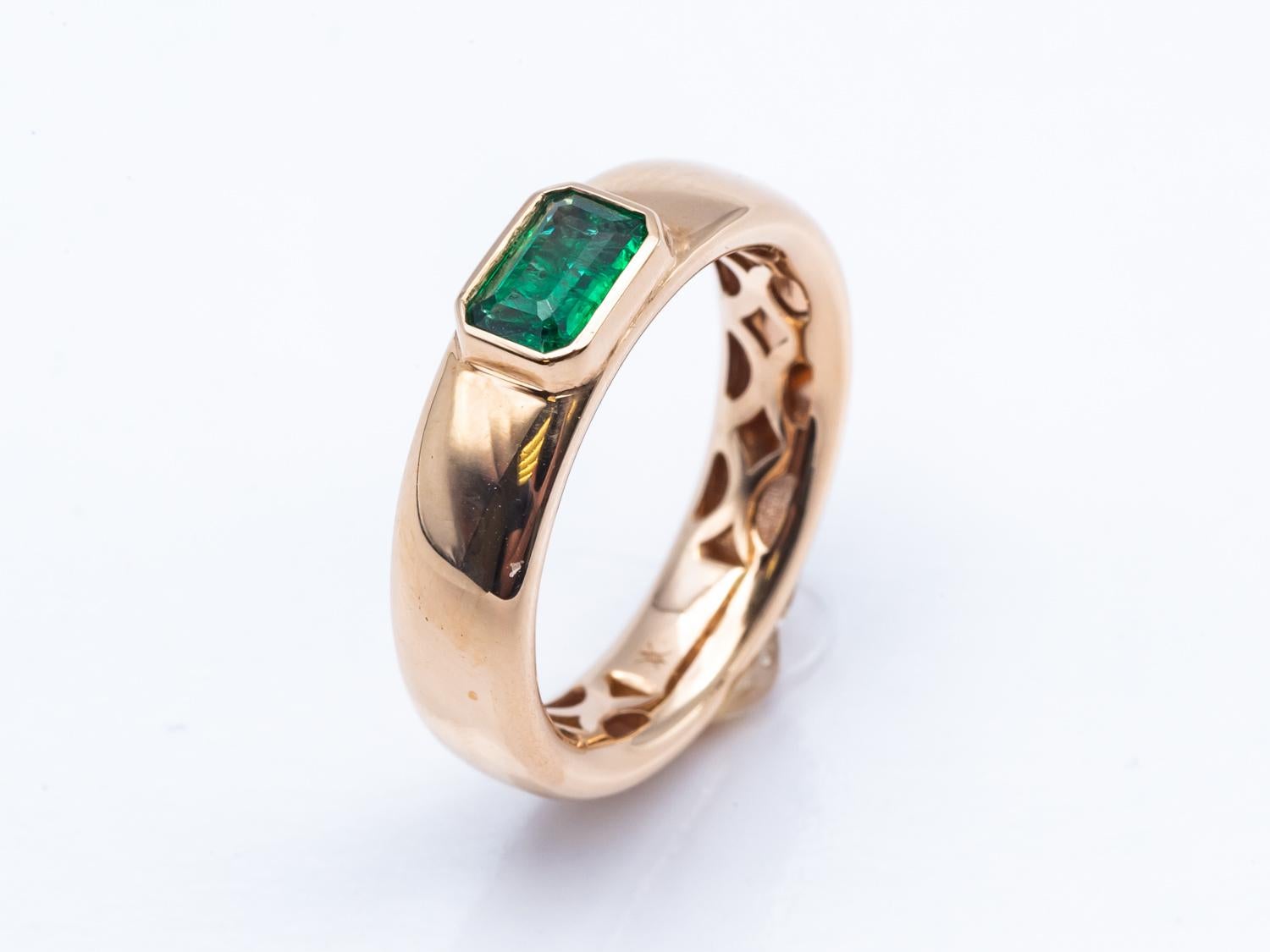Pink Gold 18 Karats Ring with 0.52 Karats Emerald
This beautiful artisanal emerald ring is made in our workshop with a natural fresh emerald of intense green.
French Size 53
US Size 7 3/4
British Size M/N